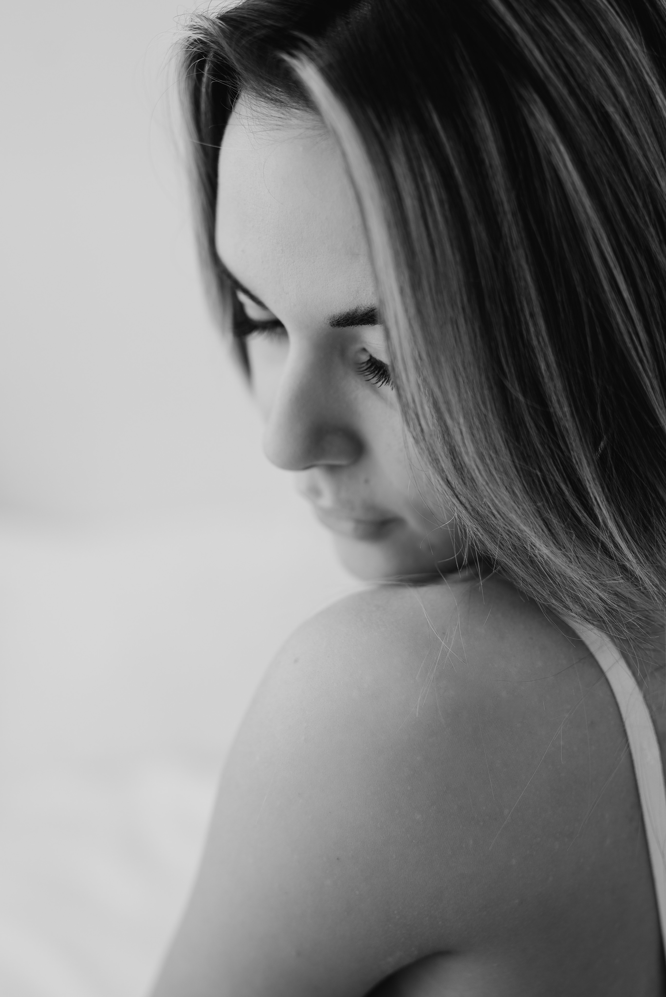 Portrait and boudoir. Michalina Dzianach Wedding Photographer Iceland