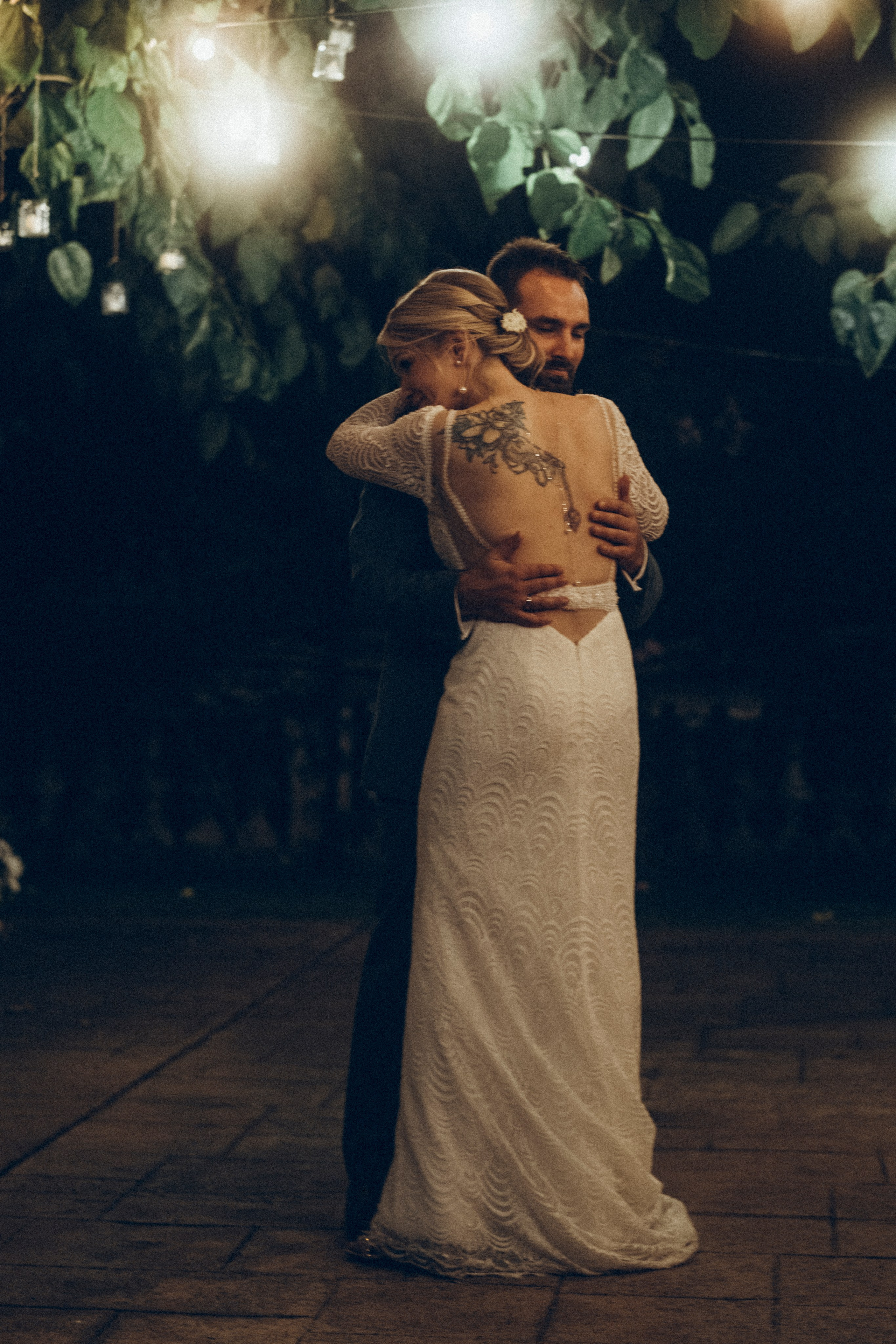 Nadezhda & Dmitry. Masia Mas Coll. Paola wedding photographer / videographer in Barcelona