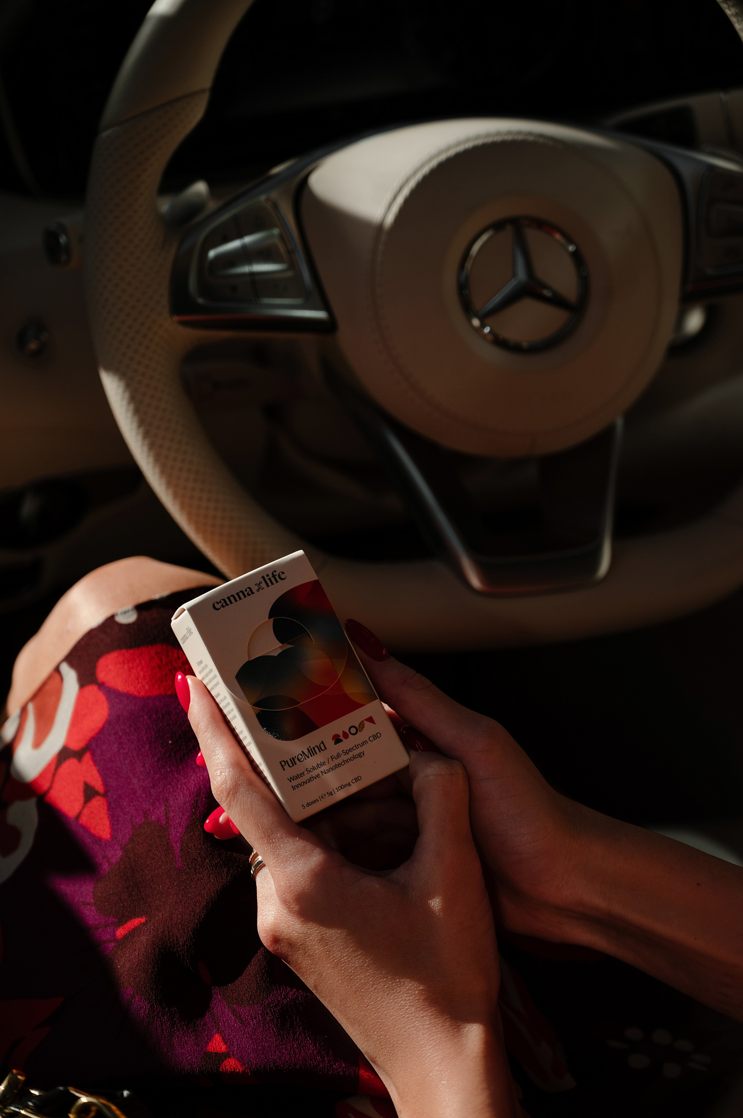 CannaXlife CBD products. ANNA-MARIA PHOTO CONTENT CREATOR — фотограф, эстет, художник и визуальный эксперт в Instagram, работающий в Праге