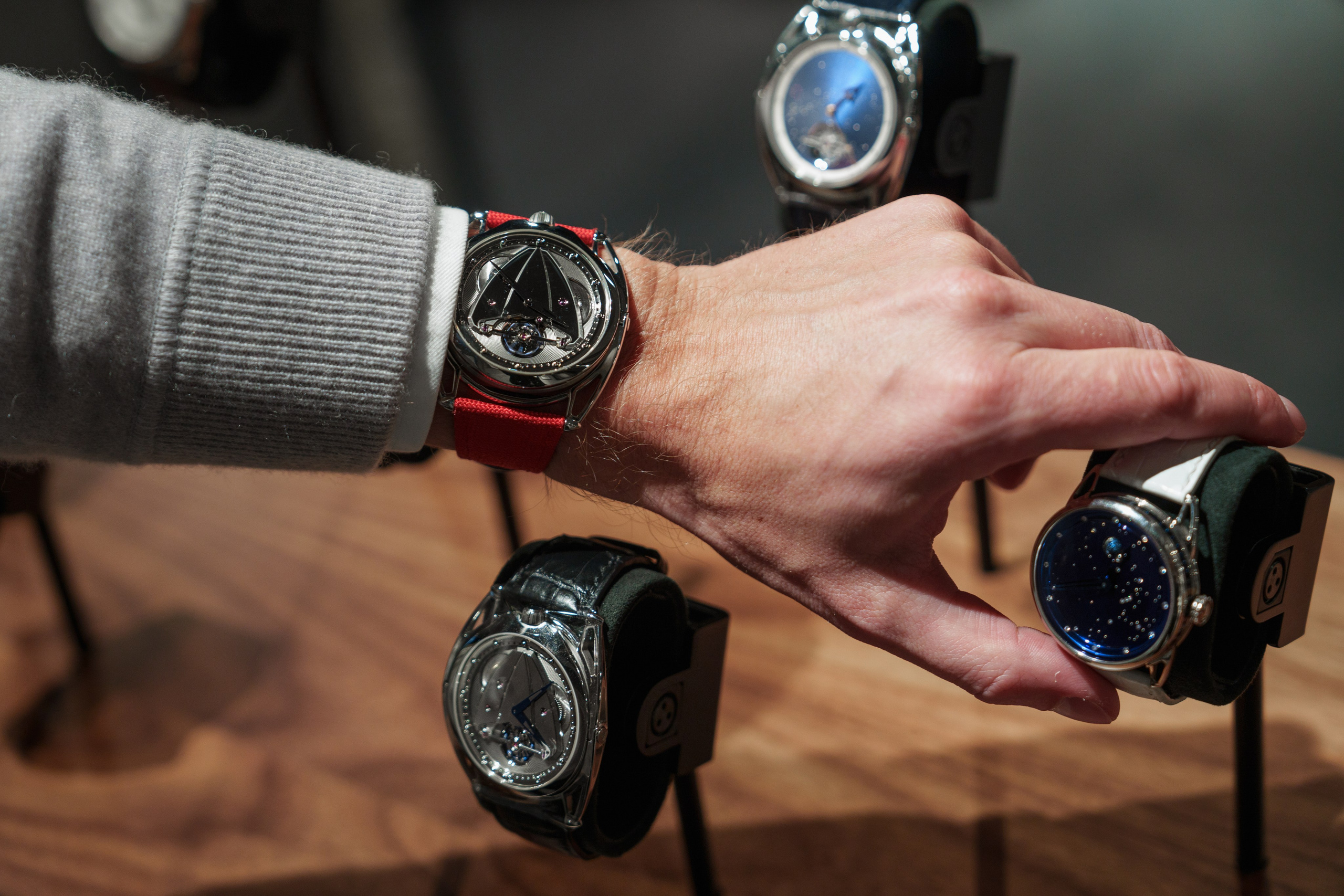 WATCHBOX. ФОТОГРАФ В ГОНКОНГЕ (СВАДЬБЫ, FASHION, СЕМЕЙНЫЕ, МЕРОПРИЯТИЯ, ФОТОПРОГУЛКИ)