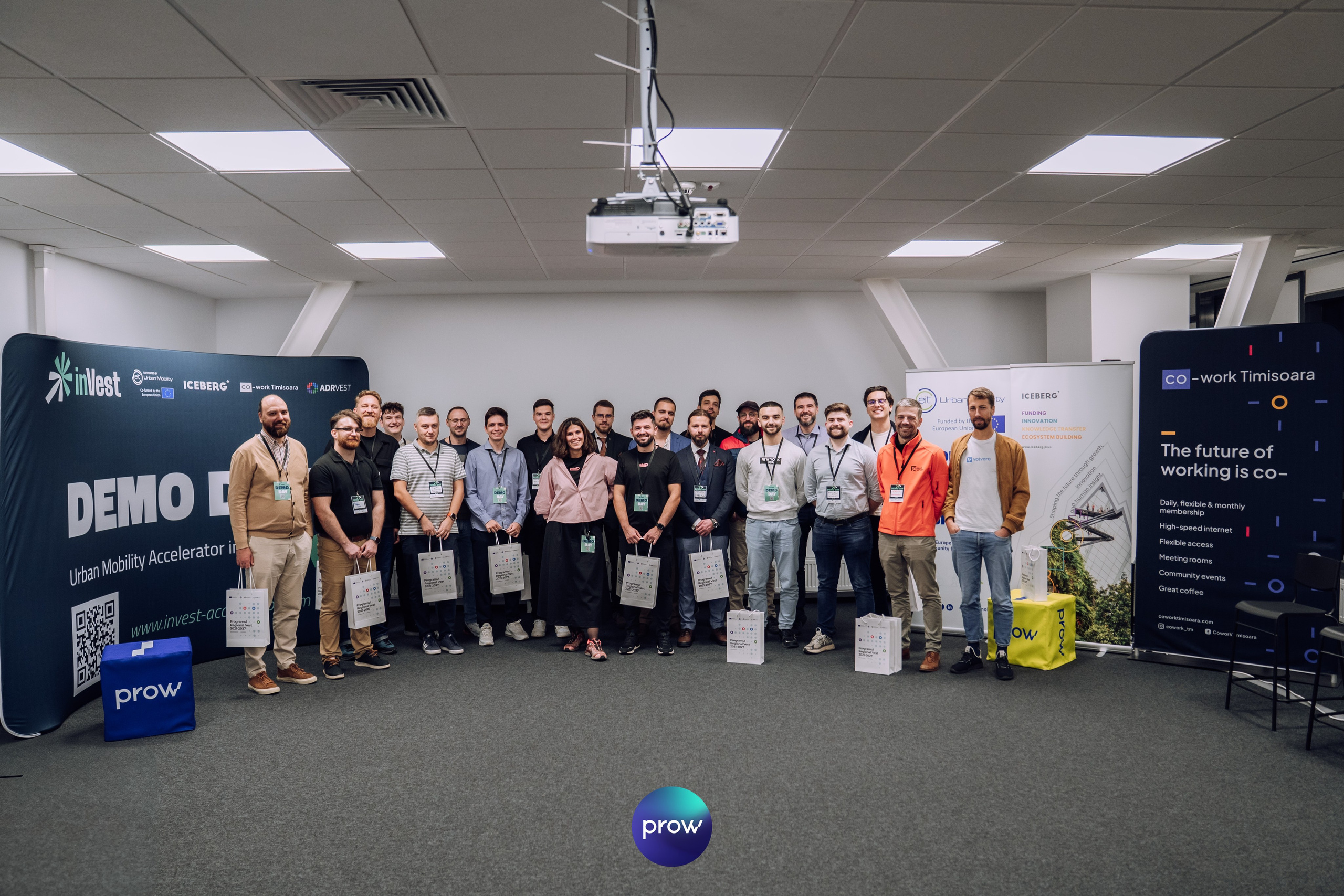 InVest DemoDay @ Cowork. Cozac Cristian Photographer
