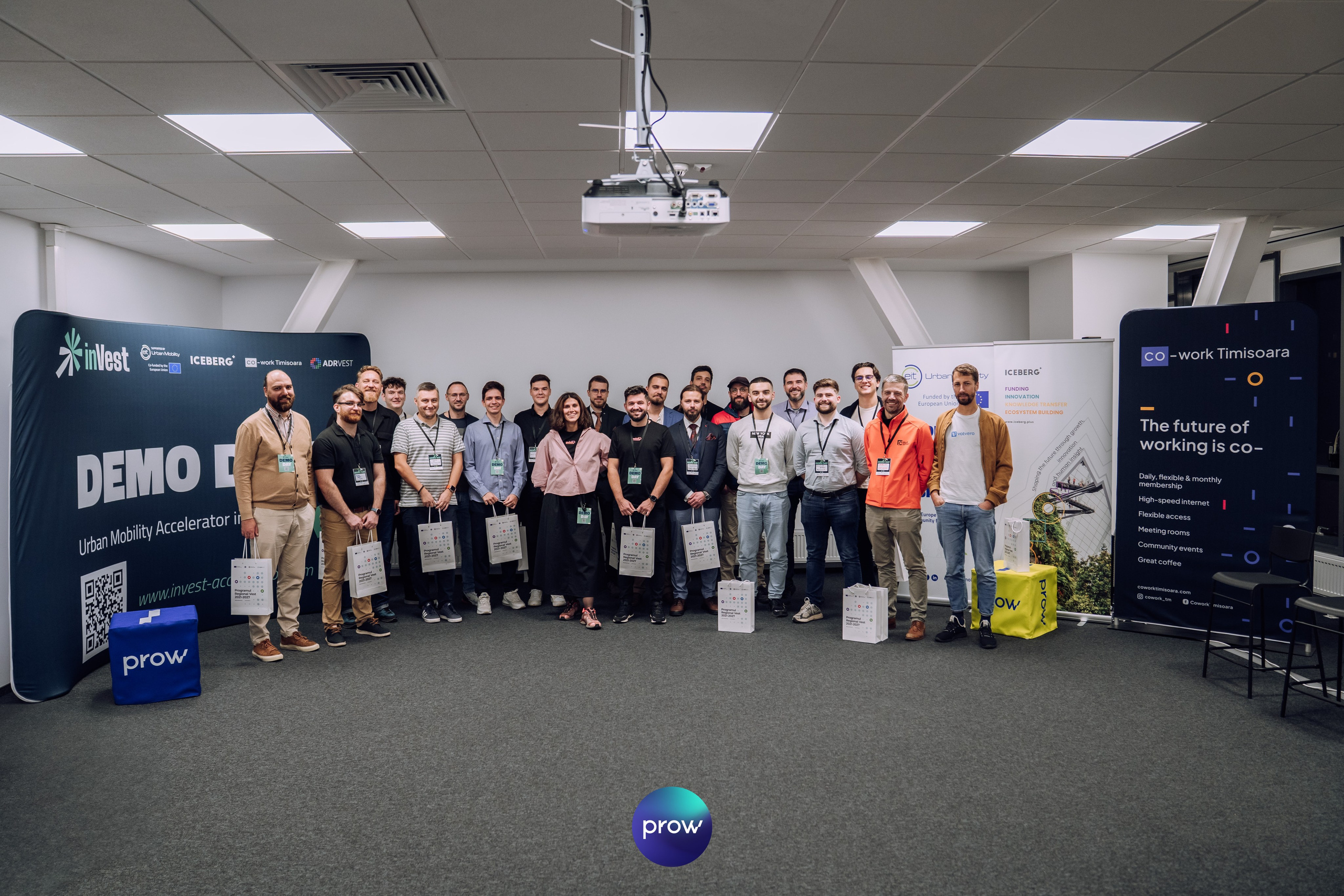 InVest DemoDay @ Cowork. Cozac Cristian Photographer