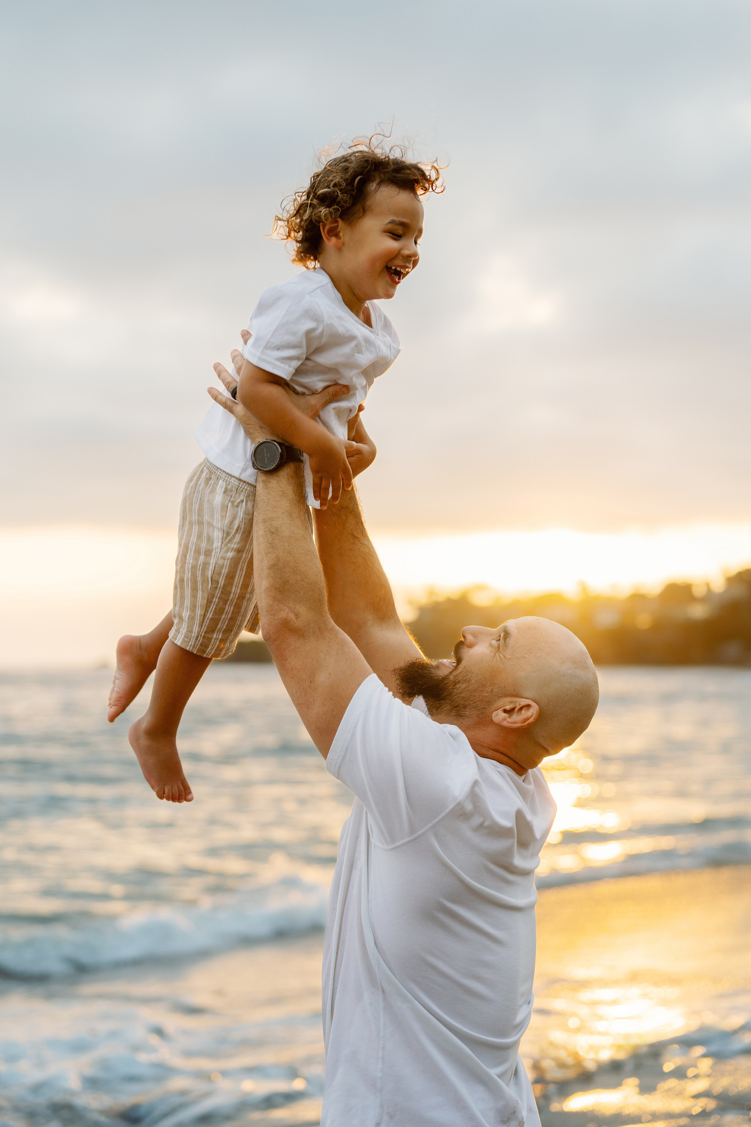 Maternity Photoshoot at Laguna Beach. Wedding Photography & Videography Team in California, Los Angeles, San Francisco, San Diego and Travel