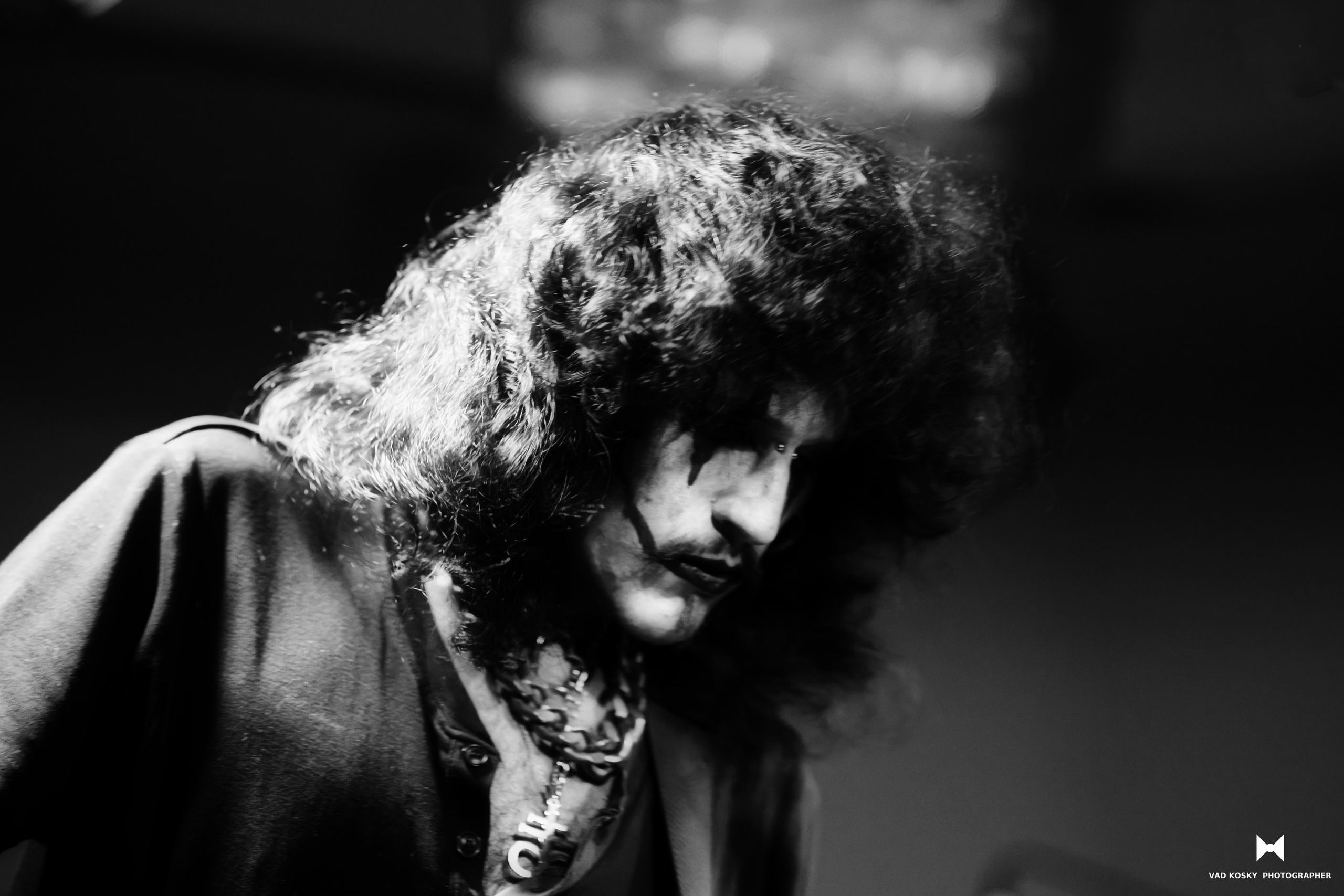 Crimson bass — Mary Bar Haifa 28.11.25. Vad Kosky Photographer