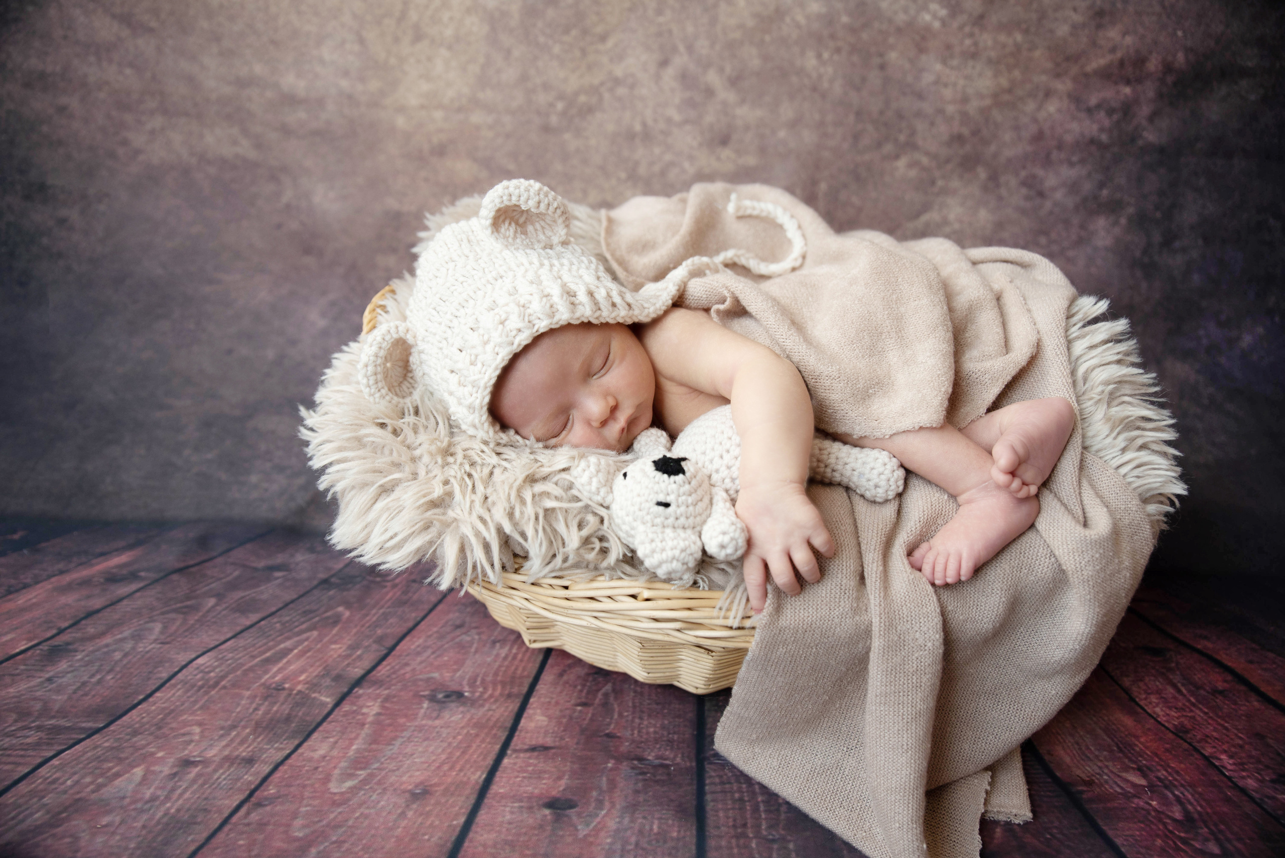 Newborn Photoshoot. Professional Photograher, Antwerpen/Belgium