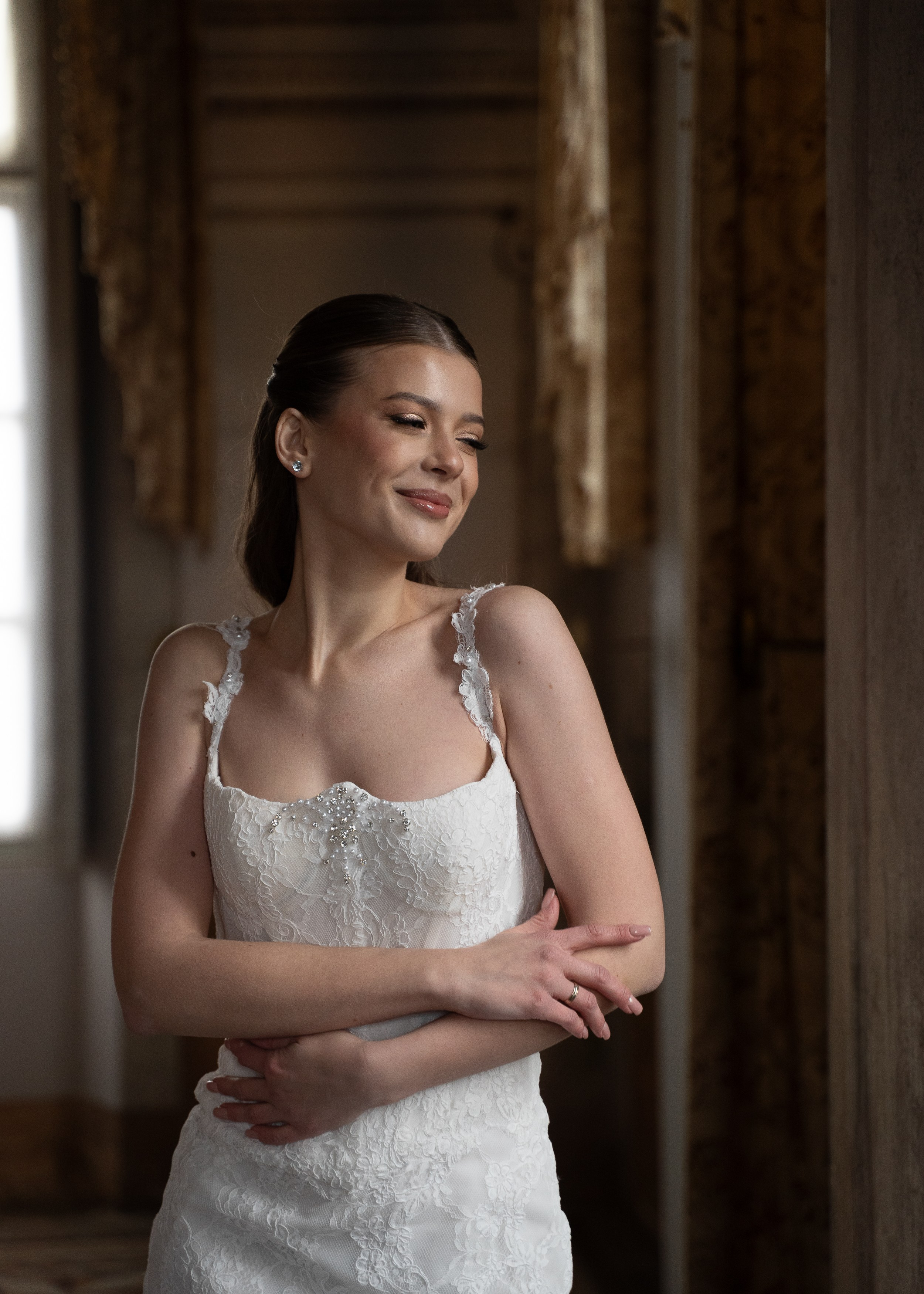 Fashion makeup and hairstyling by Italian beauty professional