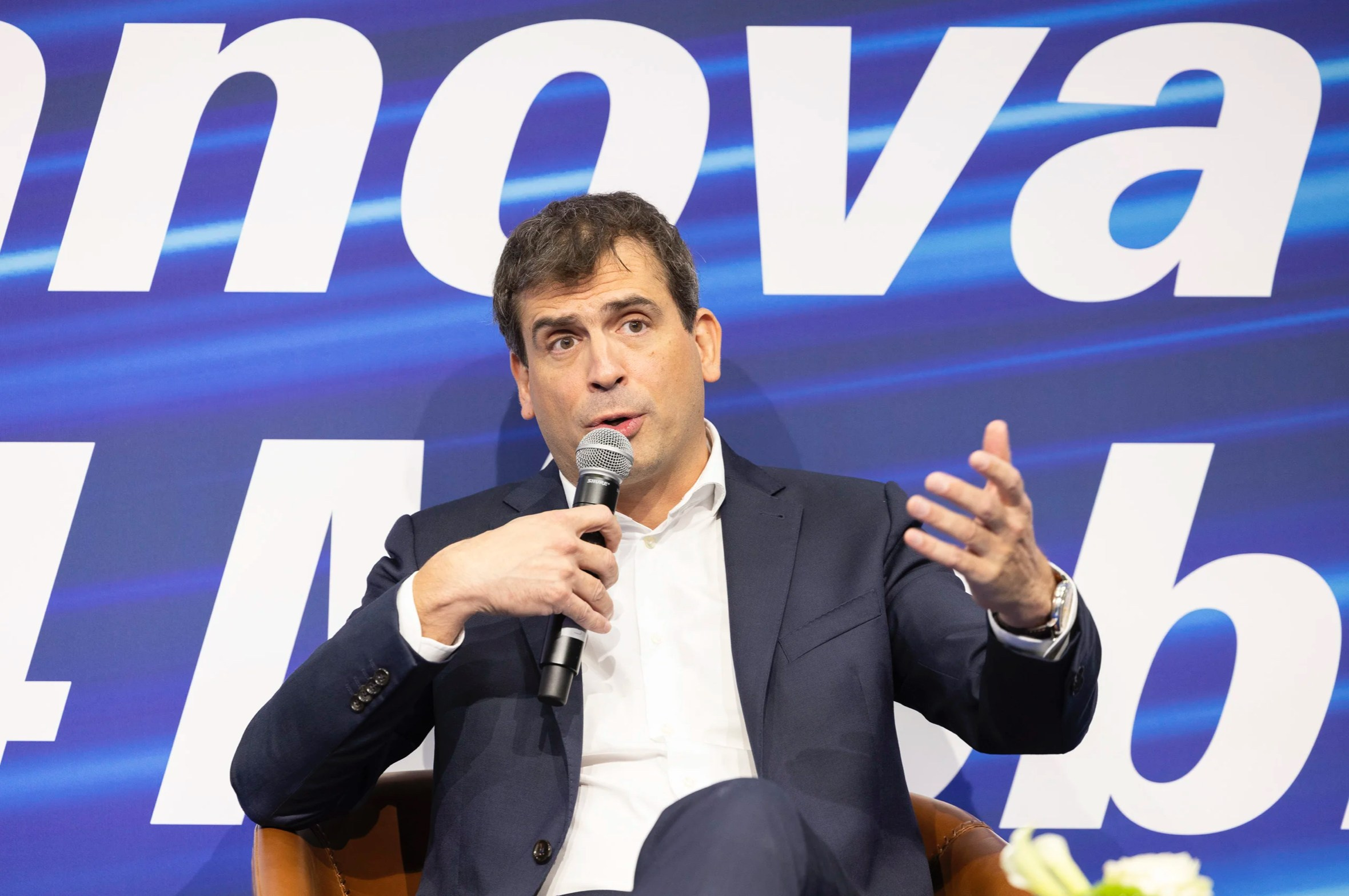 Dubai Corporate Event Photography | Conferences, Seminars, and More. Glam Shot Production | Dubai Photography & Videography Services