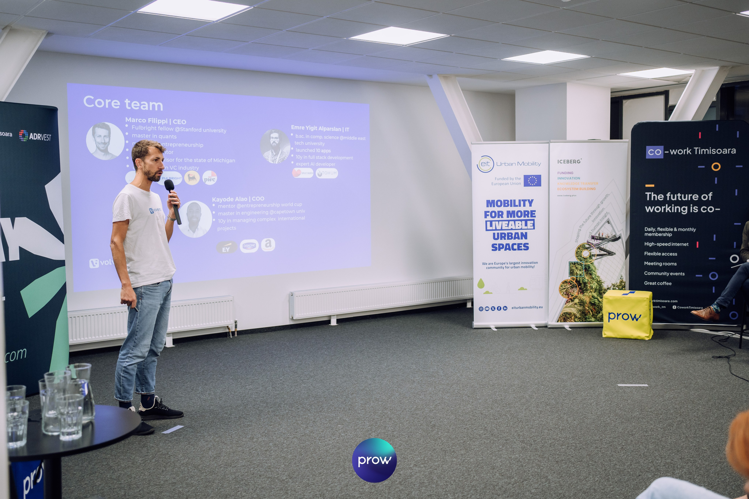 InVest DemoDay @ Cowork. Cozac Cristian Photographer