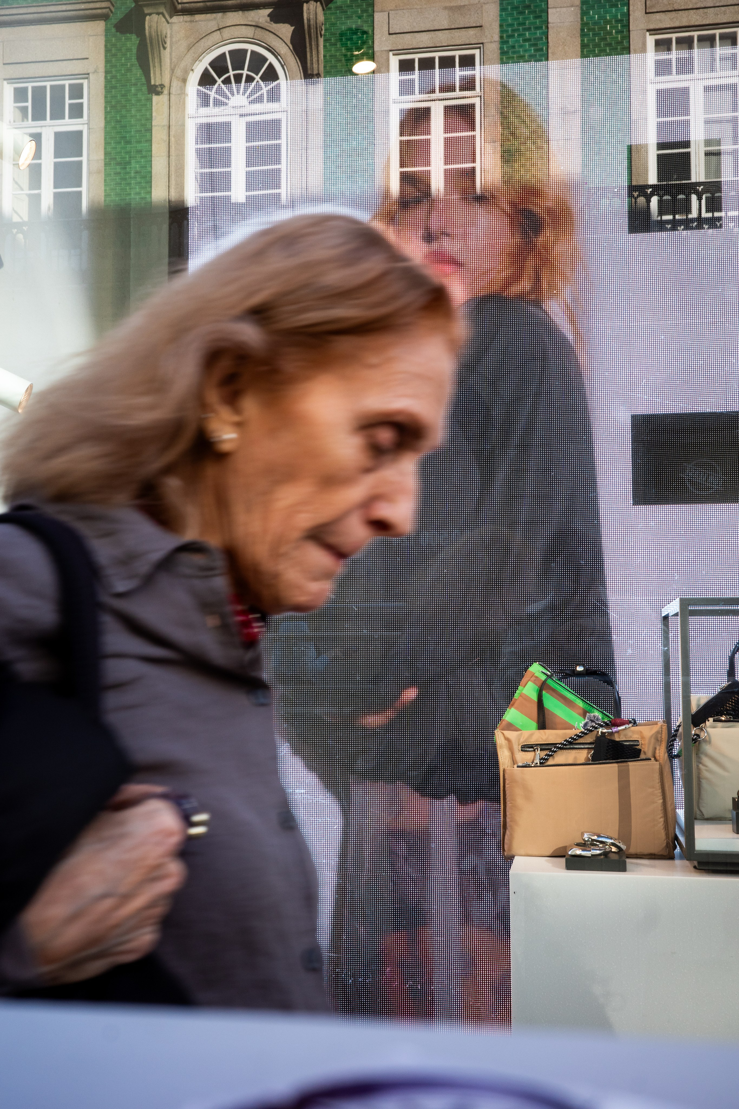 Street. Maria Sher. Professional photographer from Porto, Portugal