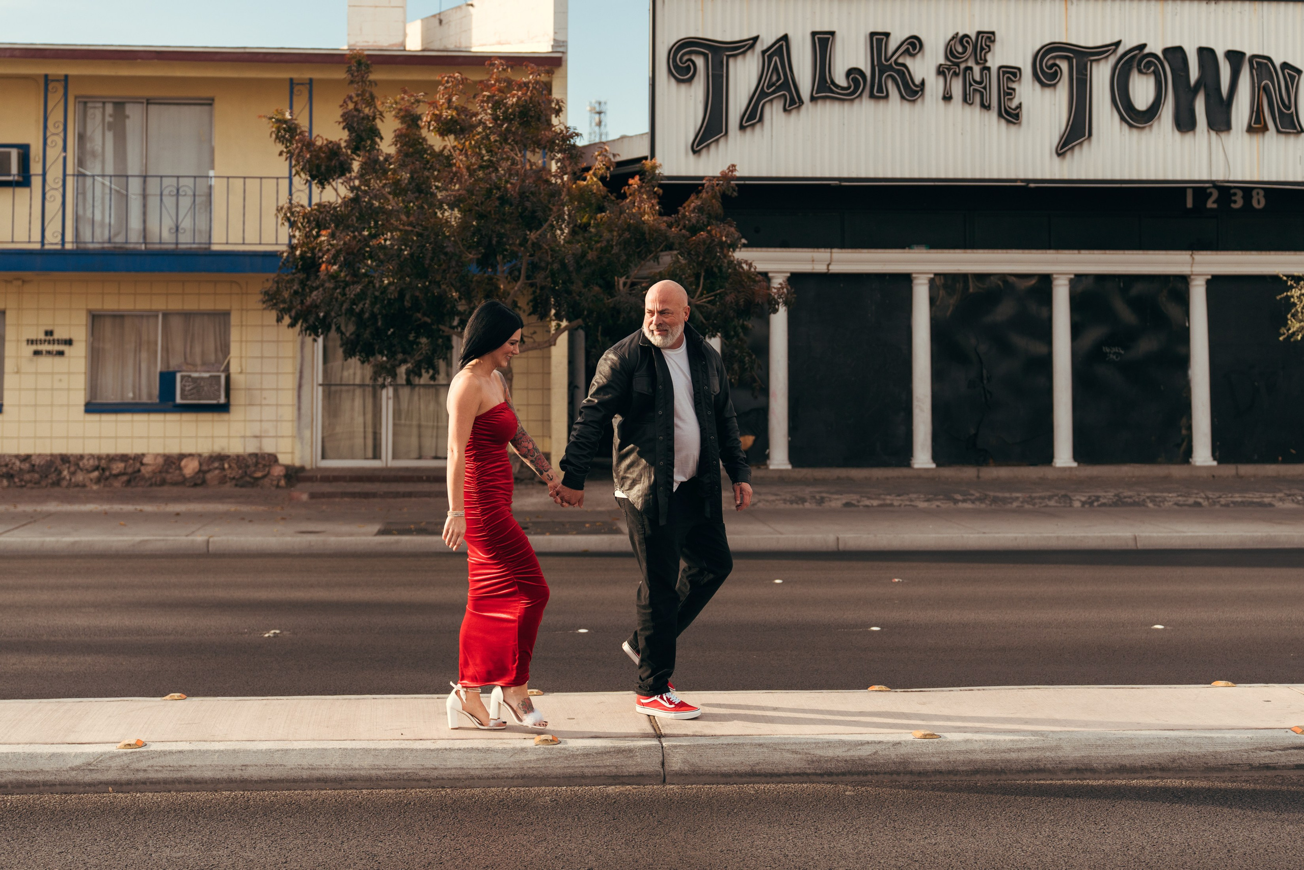Linzey&Chad. Wedding & elopement photographer Viktoriya Kravtsov. Las Vegas