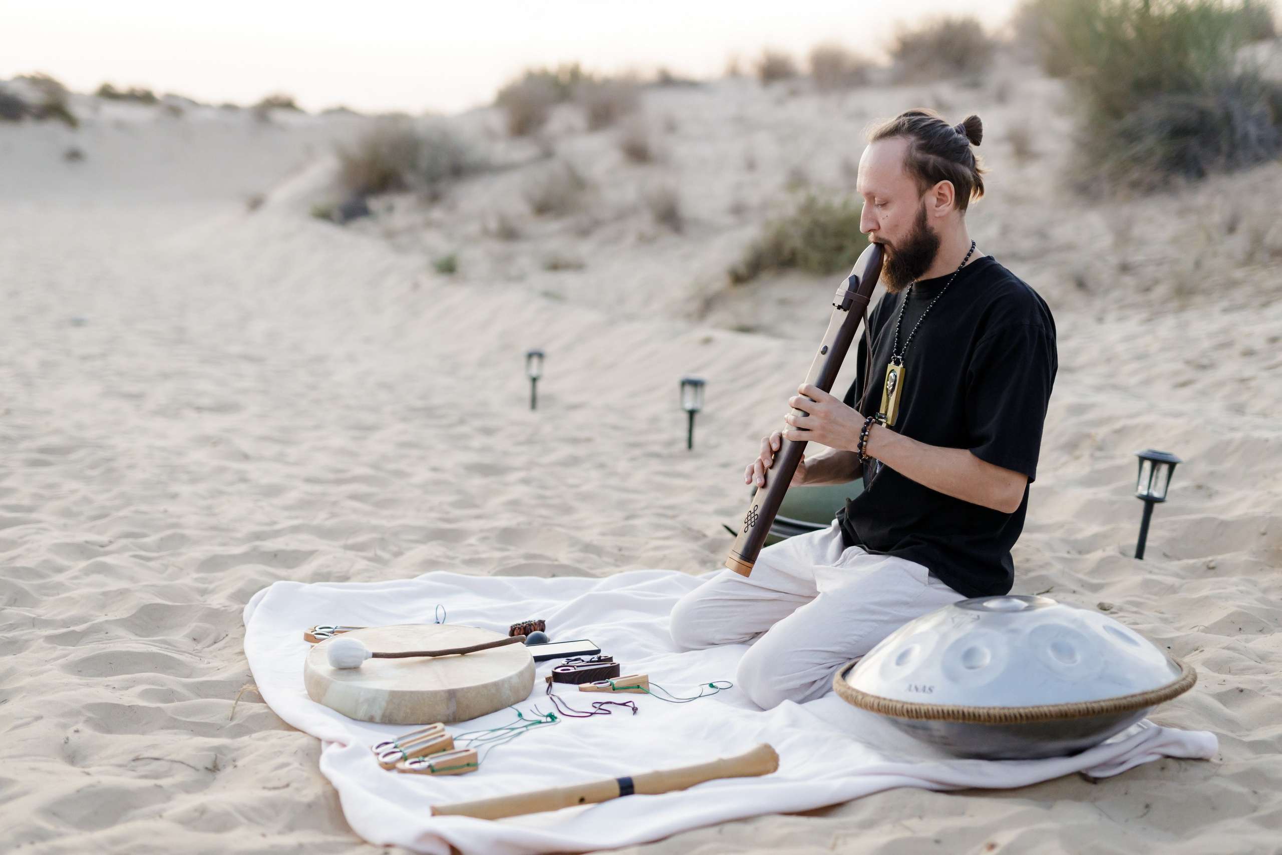 Oleg Torbosov — Meeting with subscribers in the desert. Photographer Anna Curly | Weddings and Events in Dubai