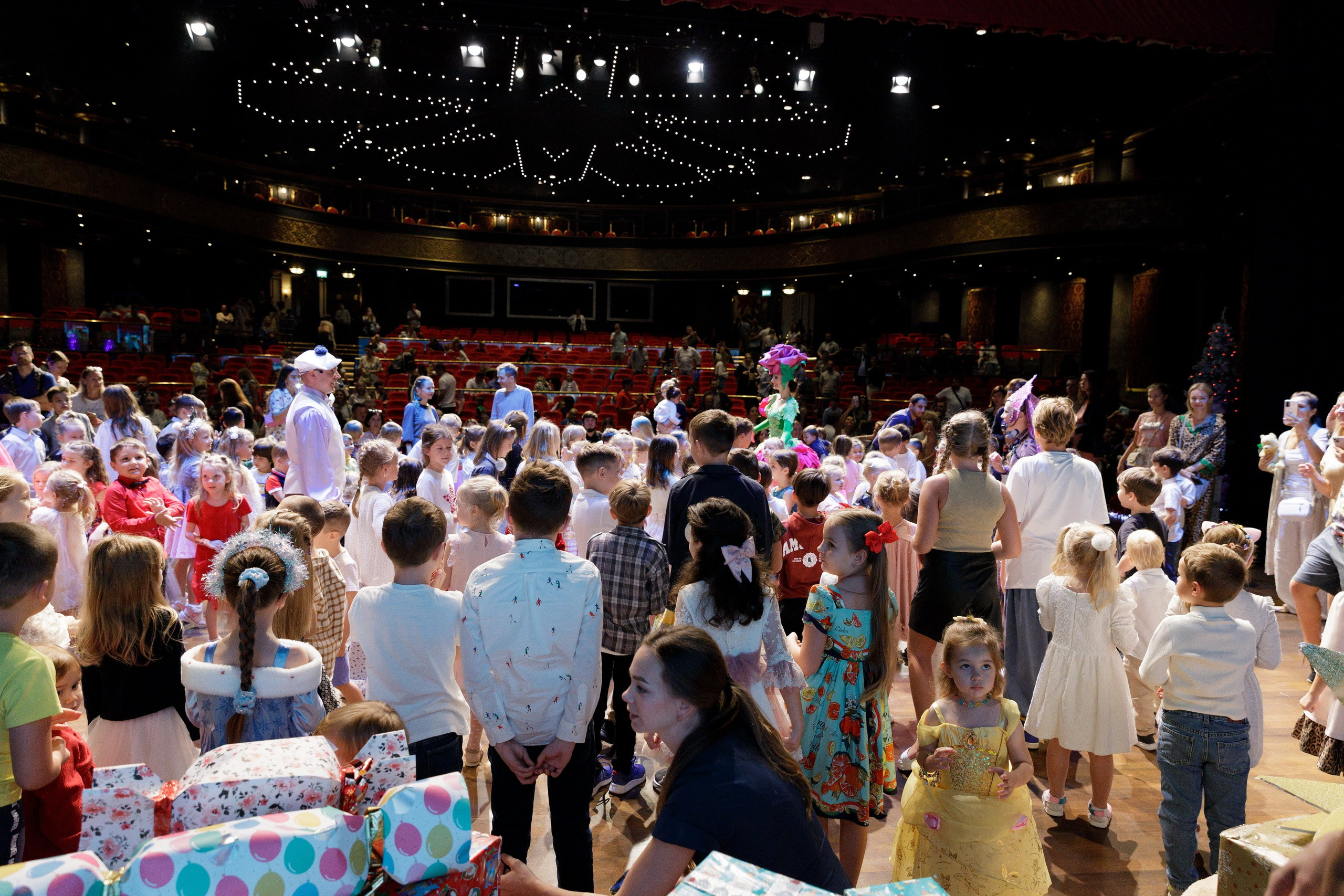 Новогодняя сказка для журнала Русские Эмираты, Дубай 2024. Фотограф Анна Кучерявая | Свадьбы и мероприятия в Дубае