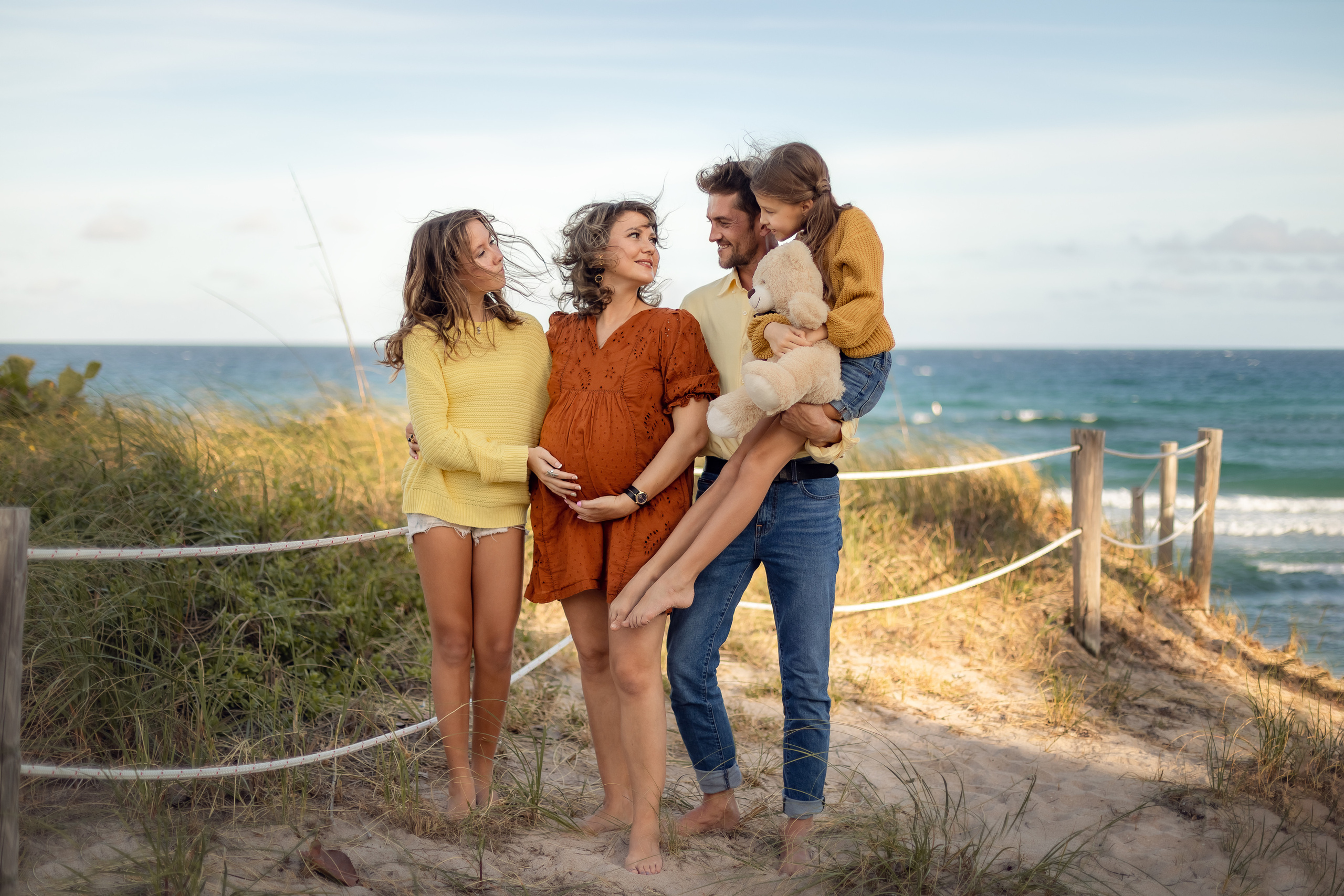 Family. Lana Krichev family photographer in South Florida