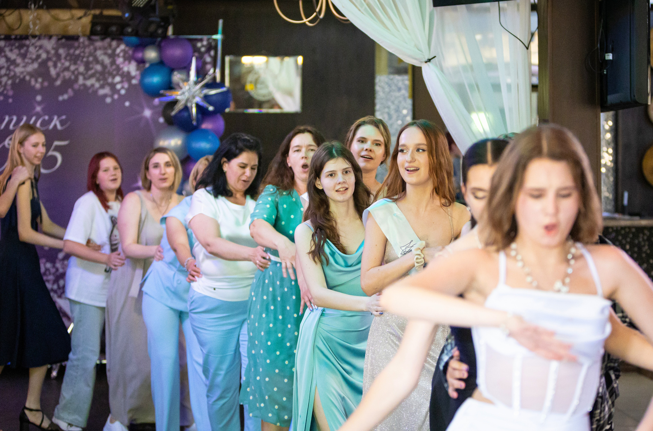 Пример фотосессии последний звонок и выпускной 11А, все в куче по очереди