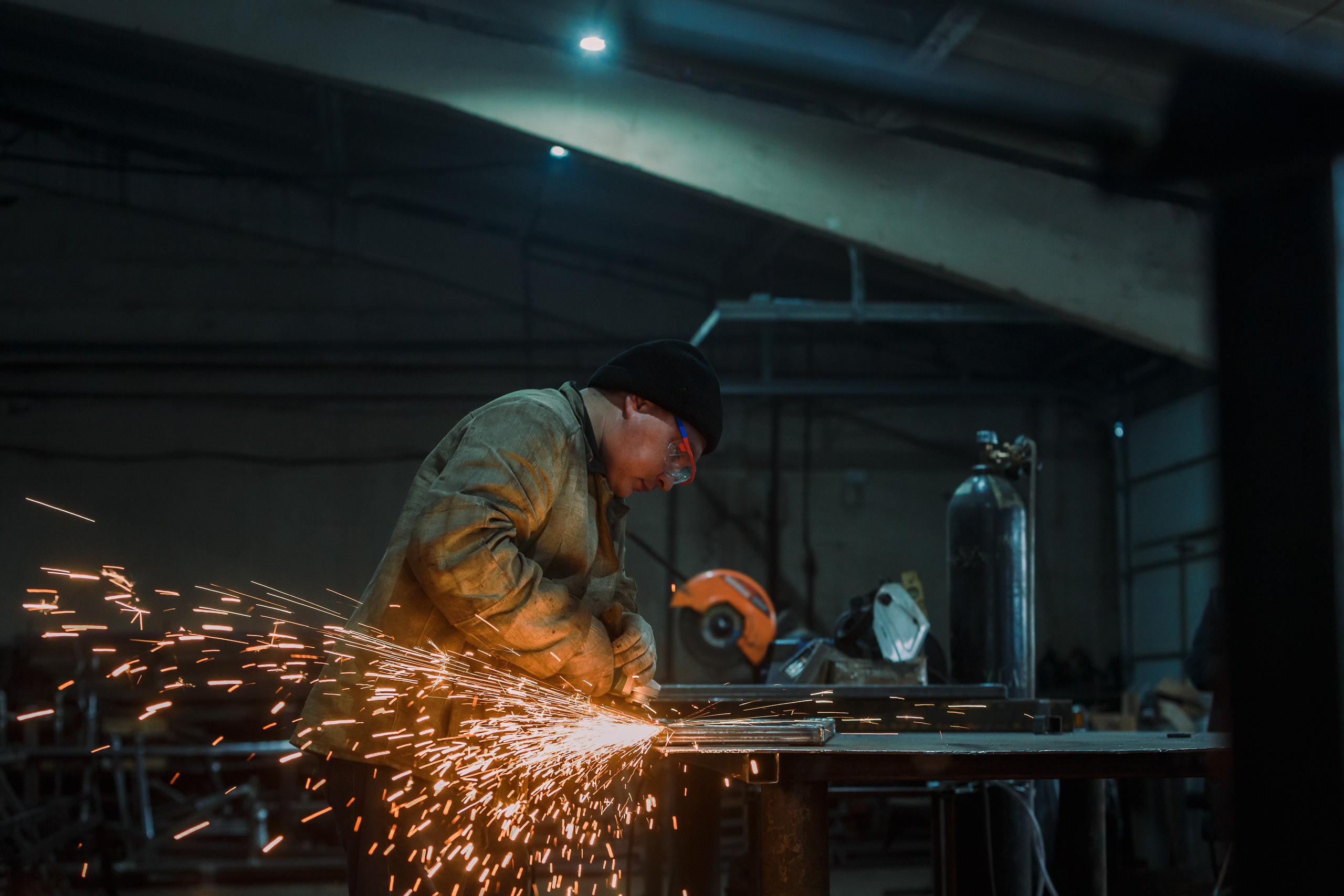 Taller para la producción de equipos de entrenamiento deportivo