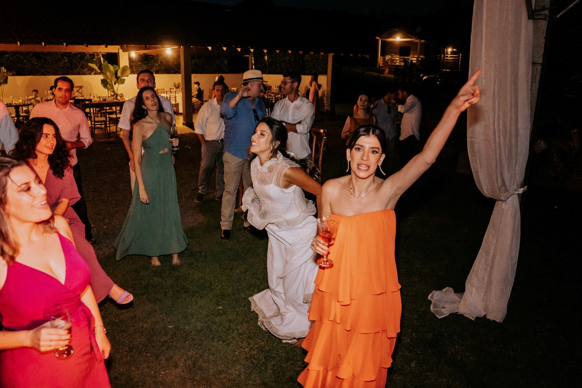 Casamento Candida e Guilherme — Minas Gerais. Fotógrafo de casamento e Filmmaker de casamento
