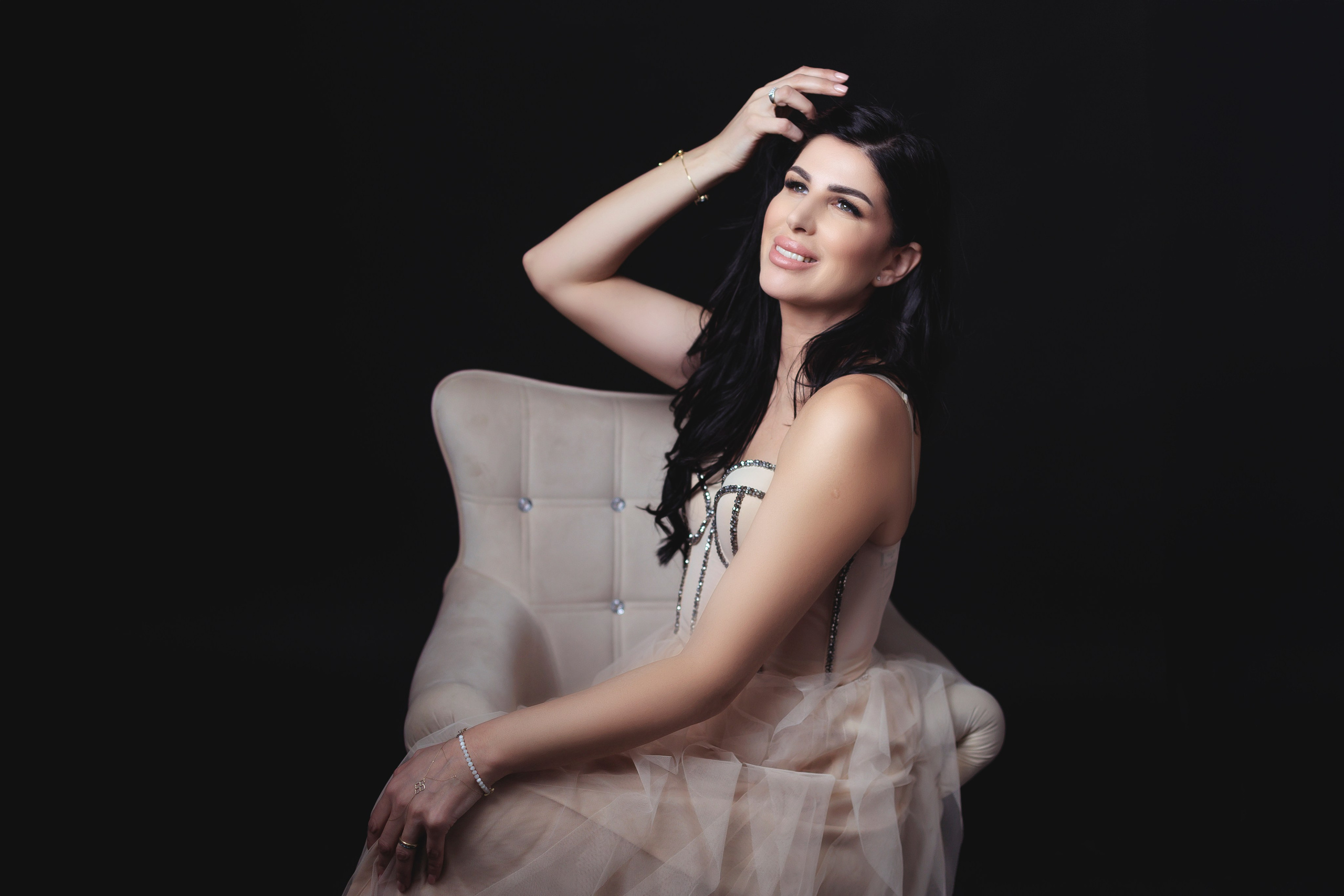 Portrete Constanta - O clipa de sinceritate in faţa camerei. Elena Mascan – Fotograf newborn, maternitate, portret, smash the cake & branding personal | La Femme Studio Photograpy|Constanţa