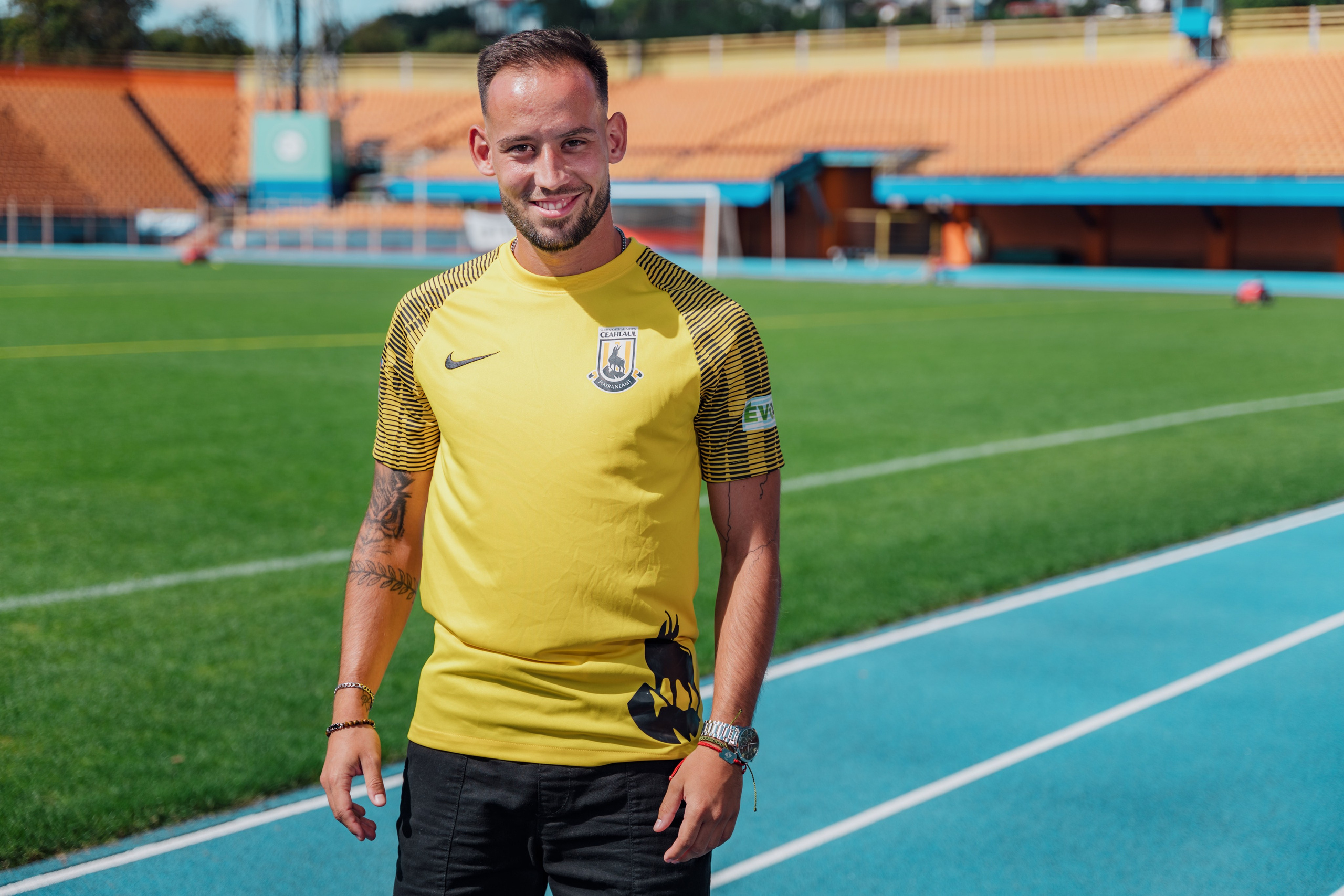 Folha. Dragosbaciuartphotographer