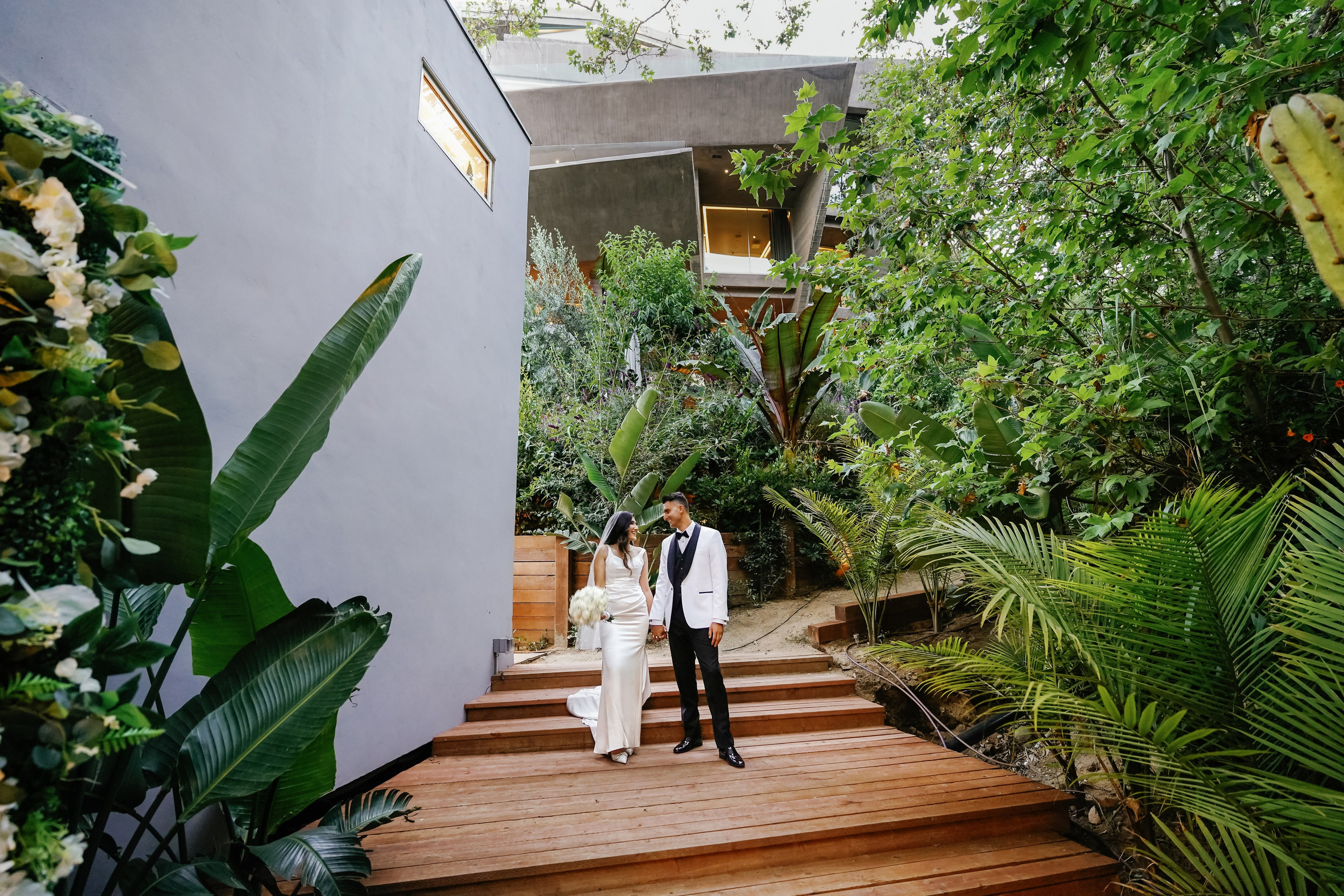 Wedding at the Hollywood Sign Venue, Los Angeles, California. Wedding Photography & Videography Team in California, Los Angeles, San Francisco, San Diego and Travel
