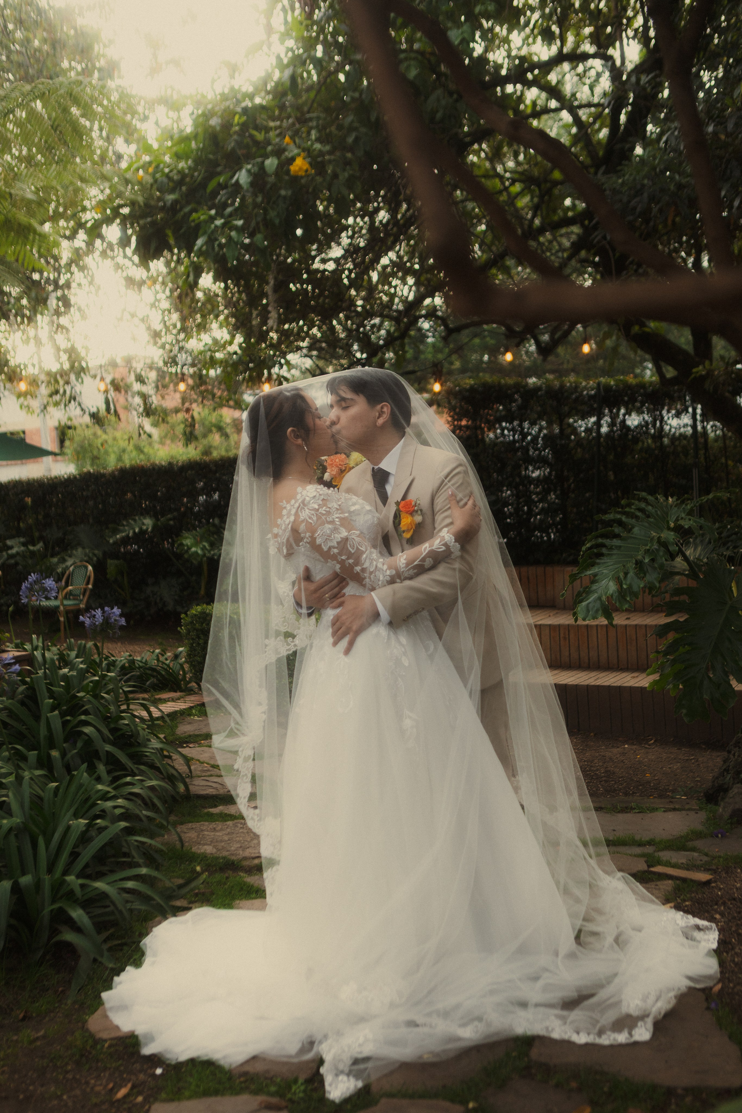 JULIAN & ISABELLA. FOCALMAGIC