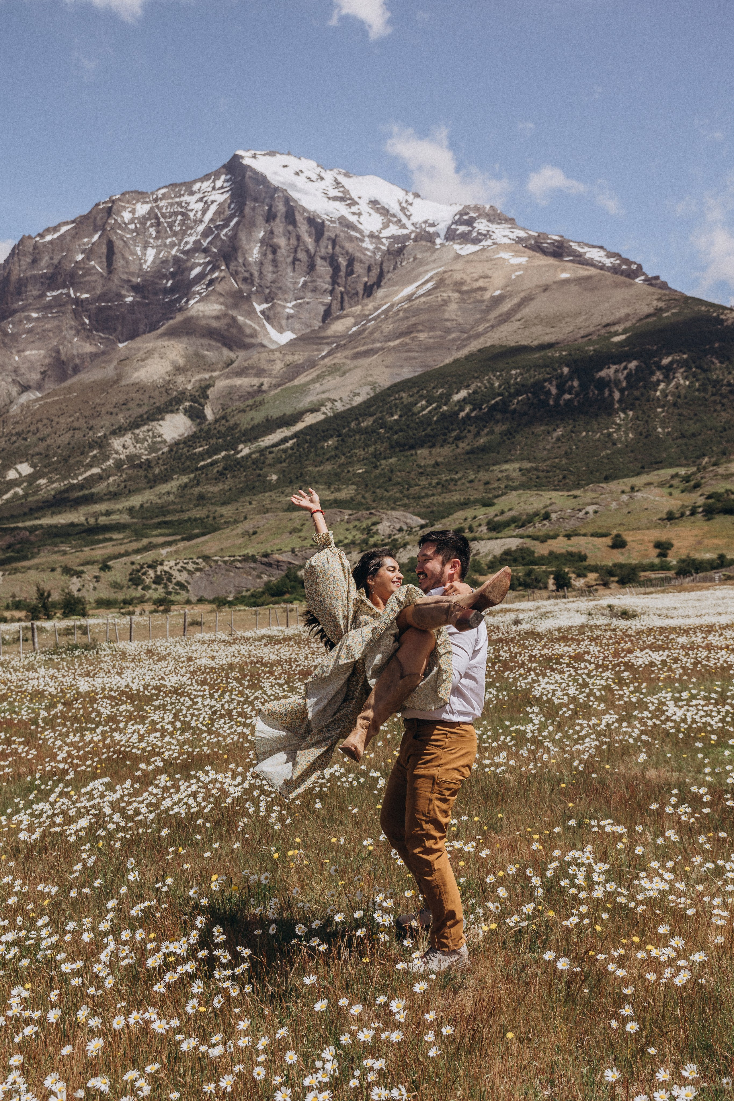 T+C. Elopement in Patagonia. Fotógrafa familiar Santiago y Chile Anna Almazova