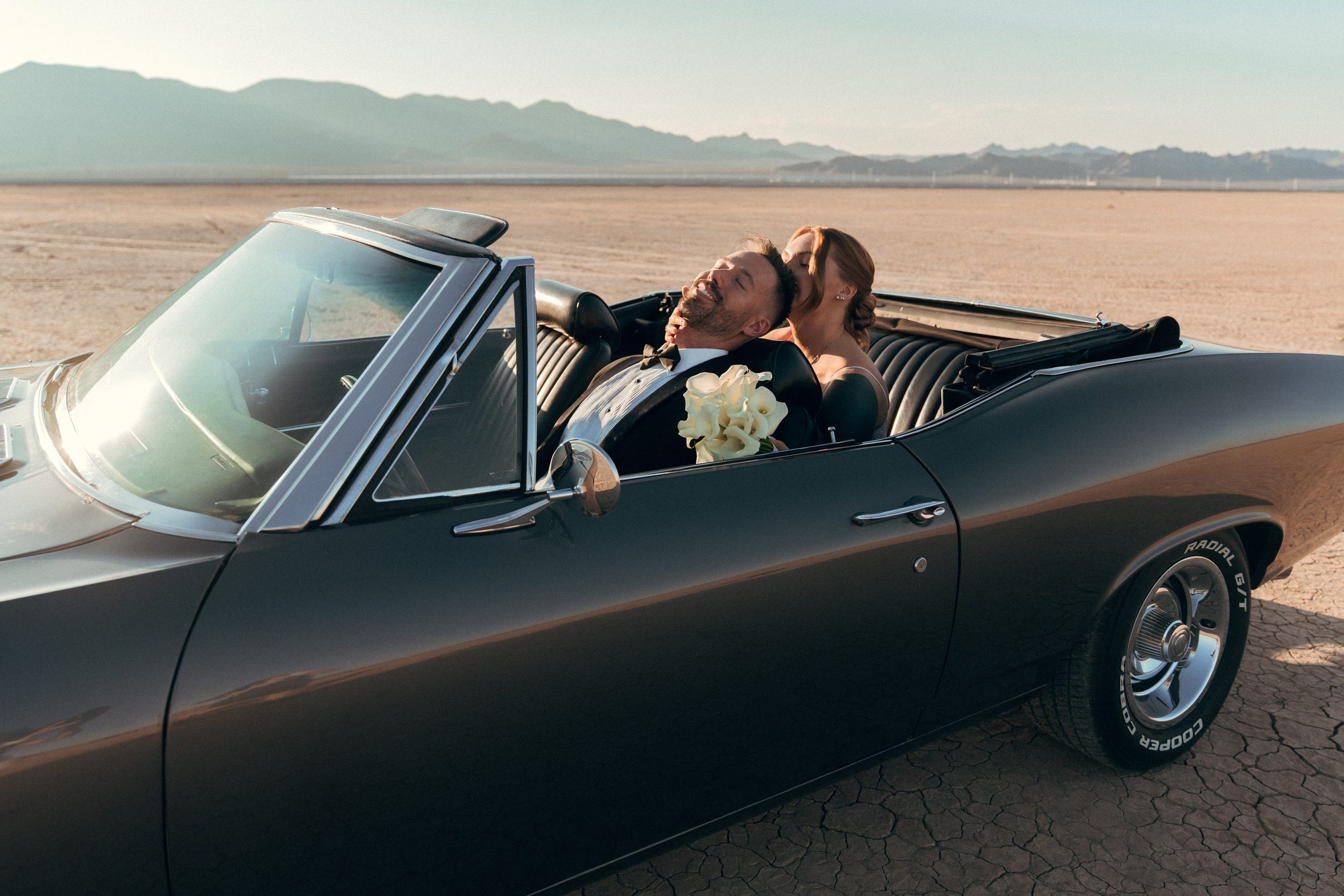 Dasha&Jeremy. Wedding & elopement photographer Viktoriya Kravtsov. Las Vegas