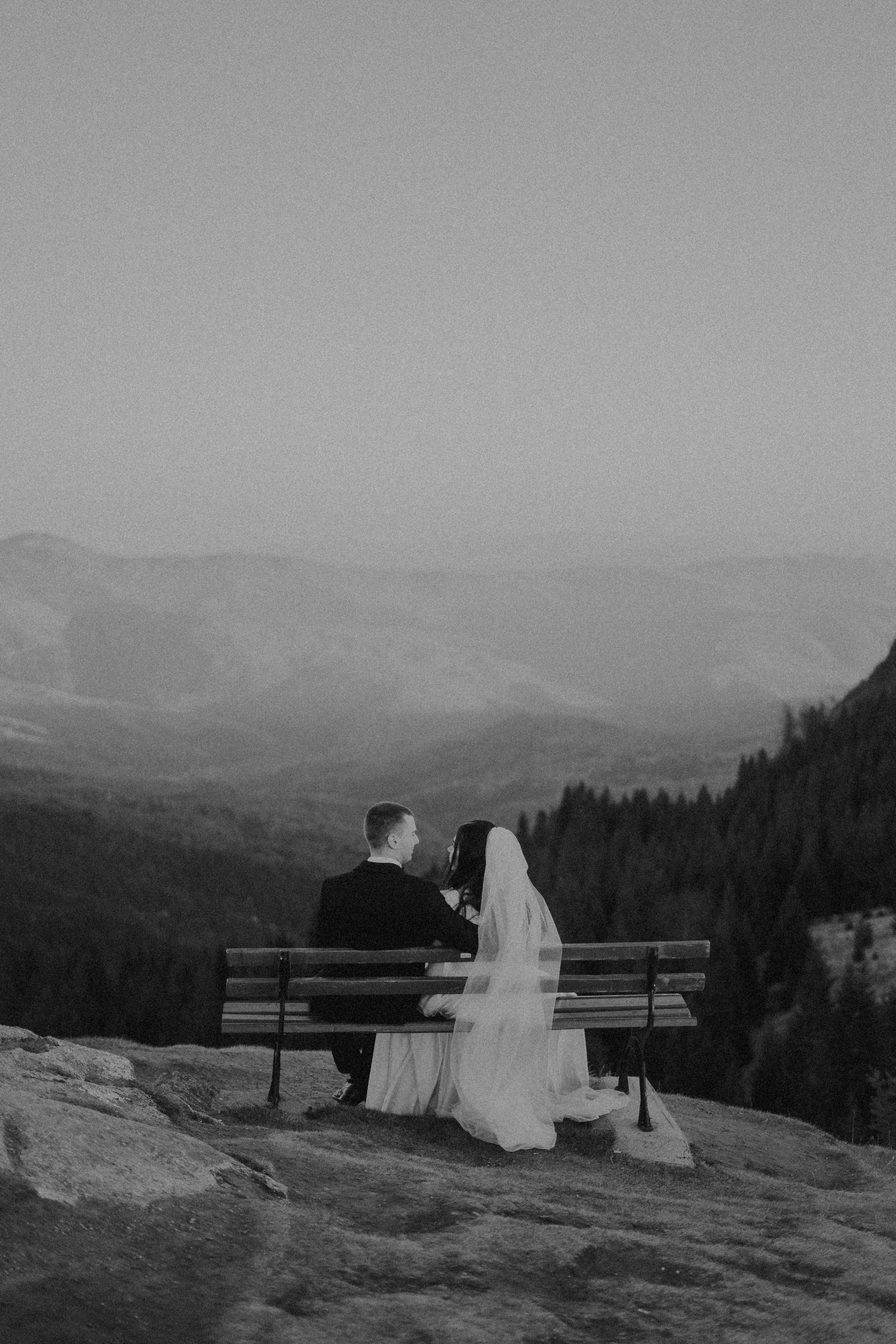 Trash the Dress- Andra & Andrei. Events photographer Paul Dafina