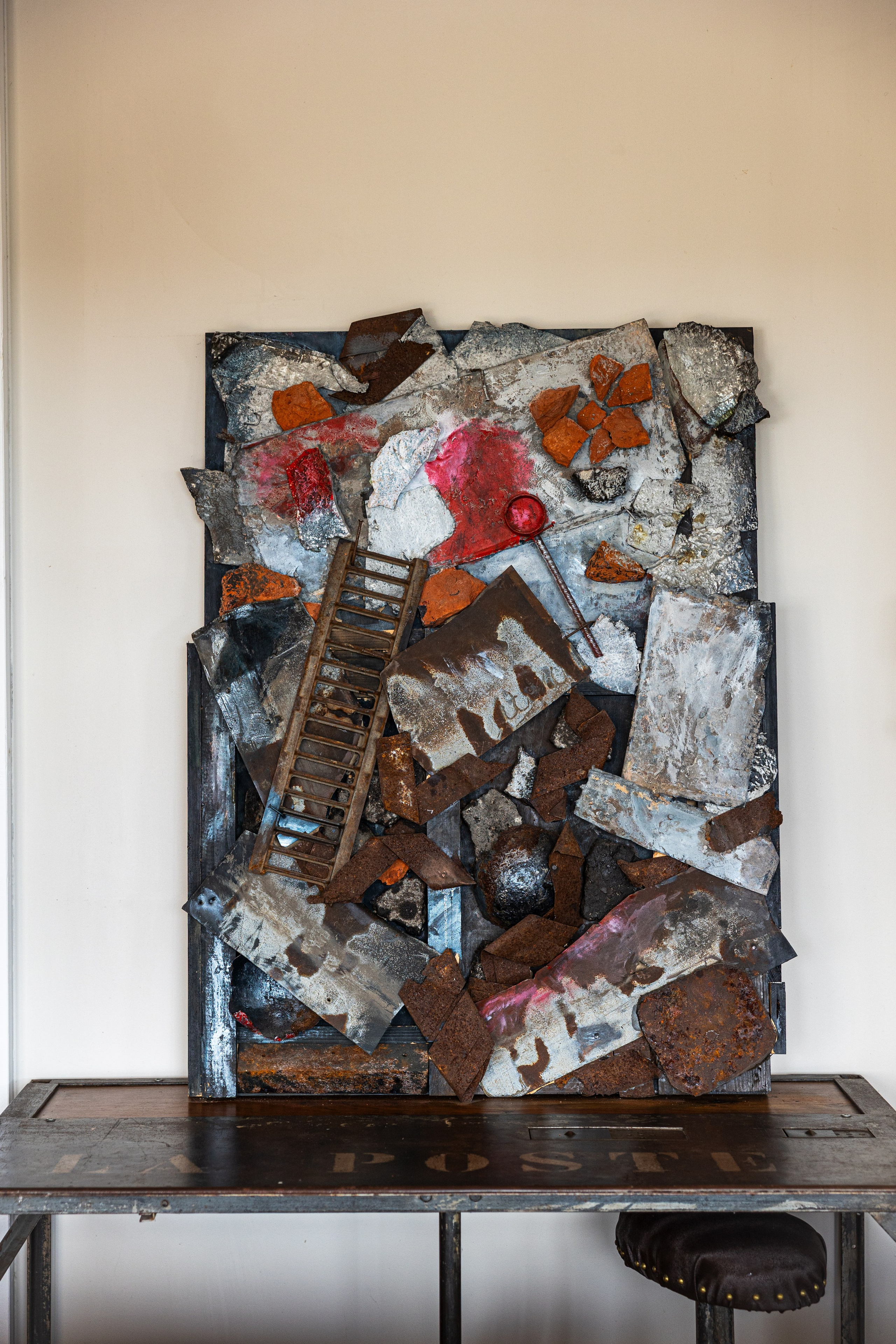 Composition with elements gathered in the Moscow's streets