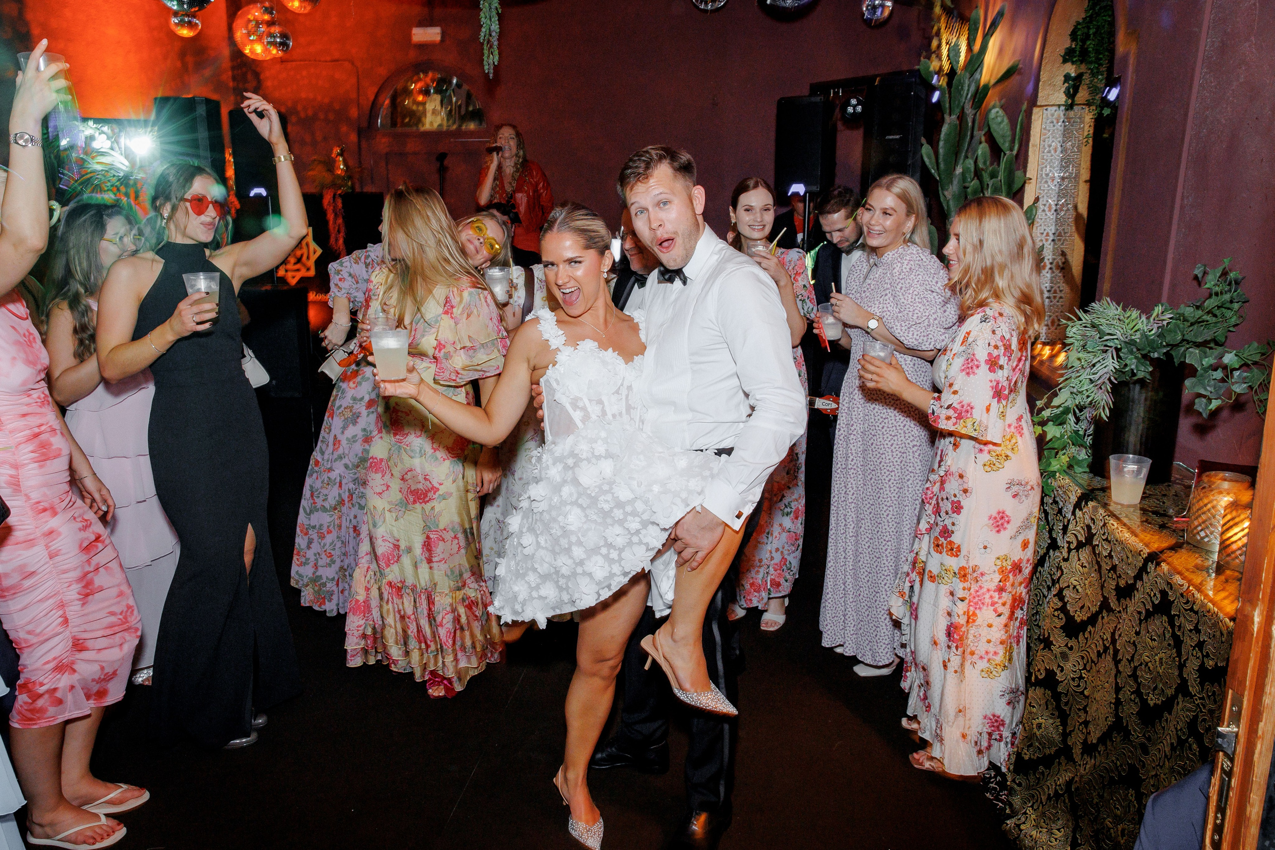 Barcelona Wedding Inspiration Tips. Wedding Photographer in Barcelona Lana Alekhina