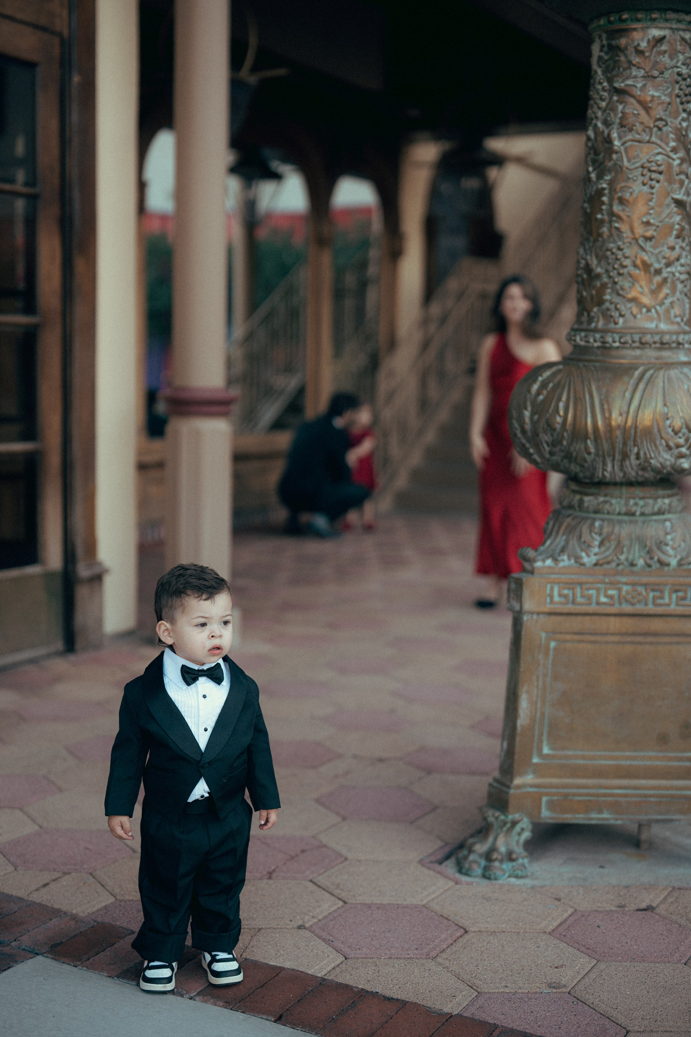 Brianna, Glenn, Jojo and Emmett. Wedding & elopement photographer Viktoriya Kravtsov. Las Vegas