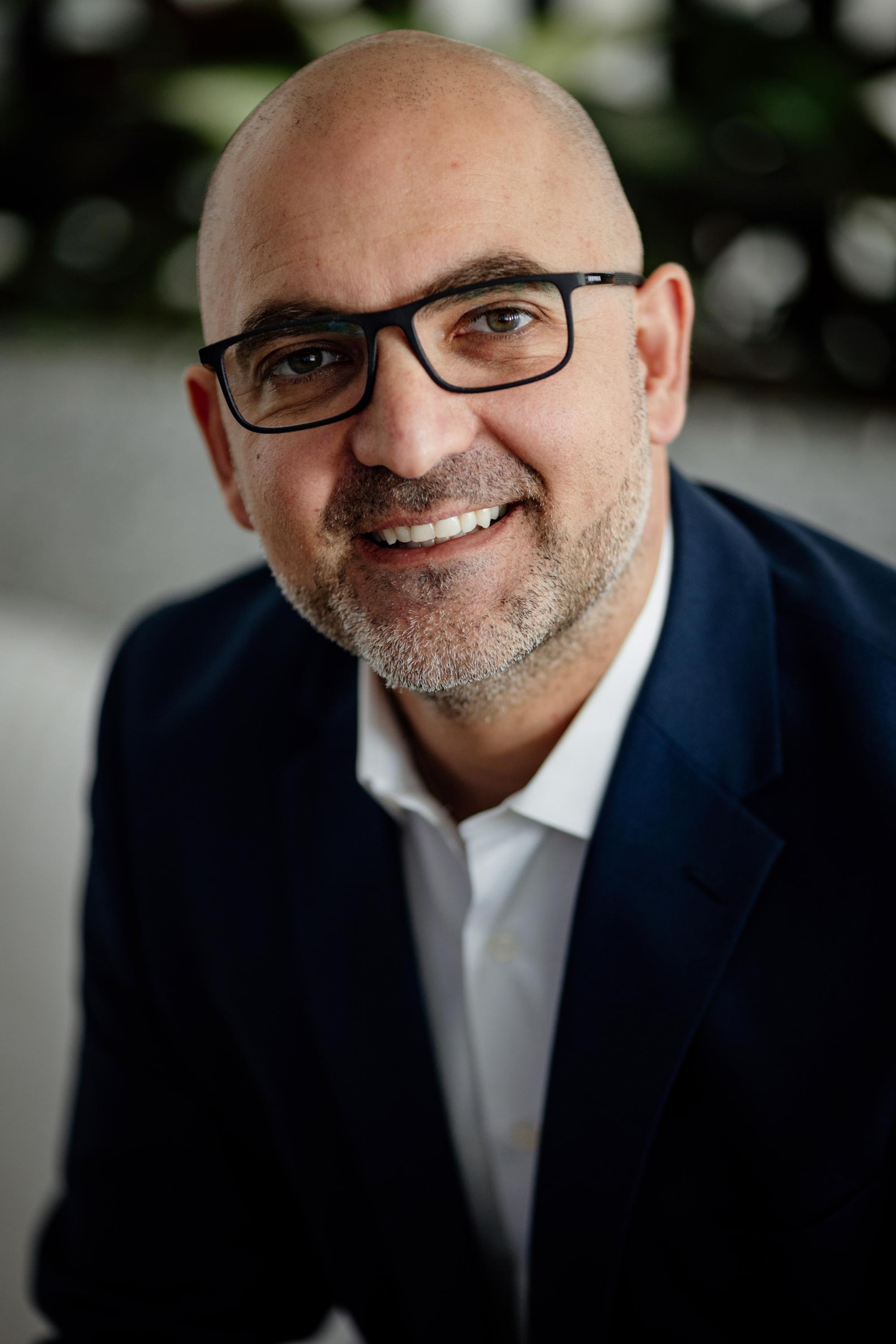 PAYABL. Family and business portrait’s photographer in Cyprus