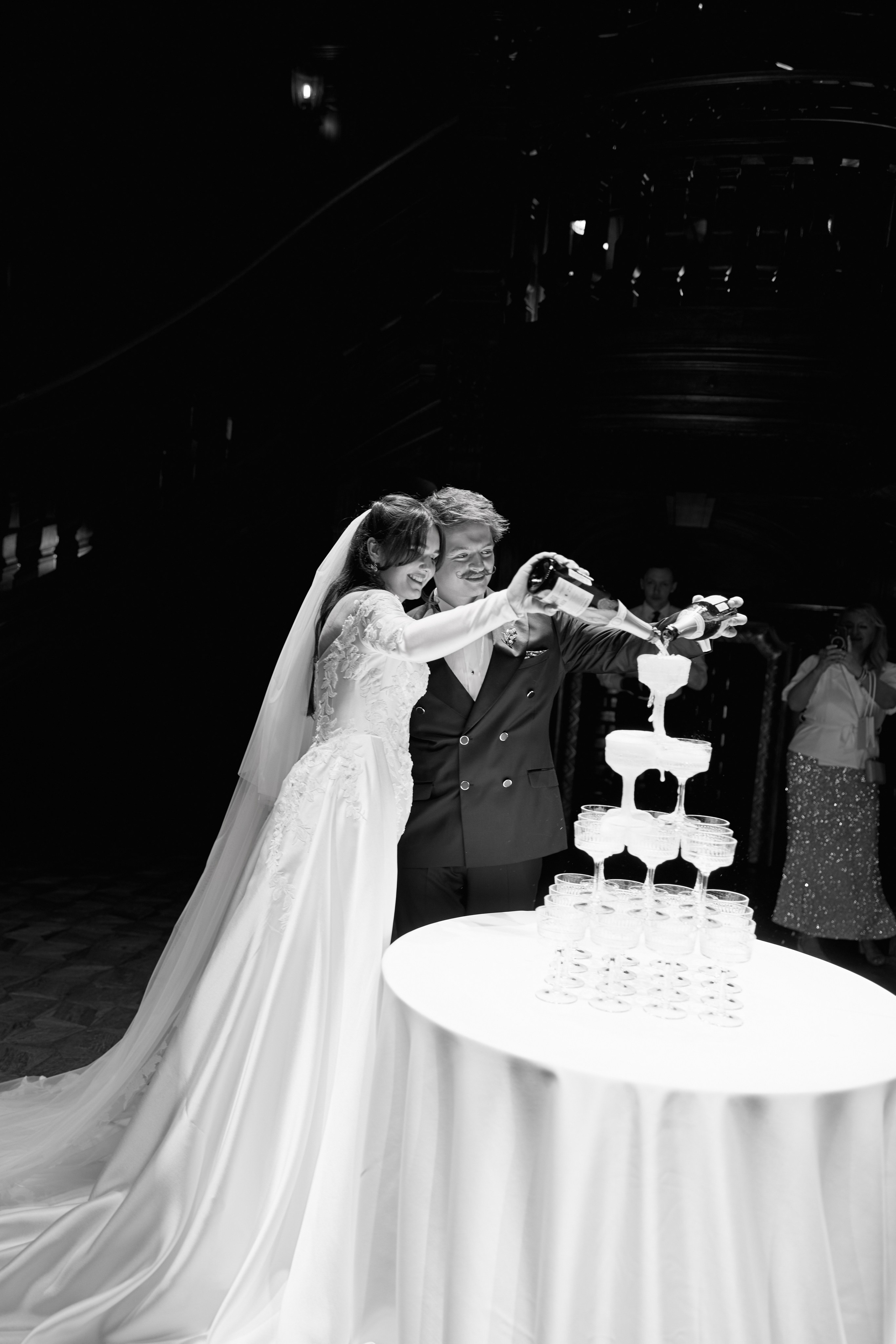 Wiktoria & Kacper. Pałac Goetz. Fotograf ślubny i rodzinny w Krakowie Yana Klymova