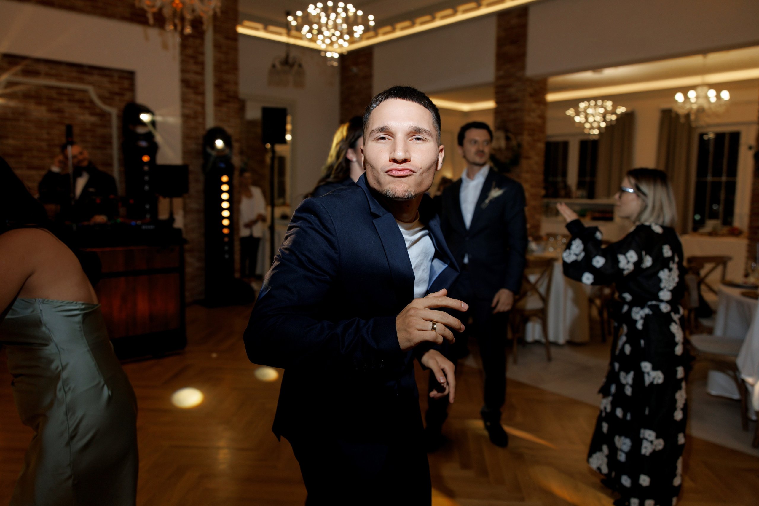 Olga & Dariusz. Fotograf ślubny i rodzinny w Krakowie Yana Klymova