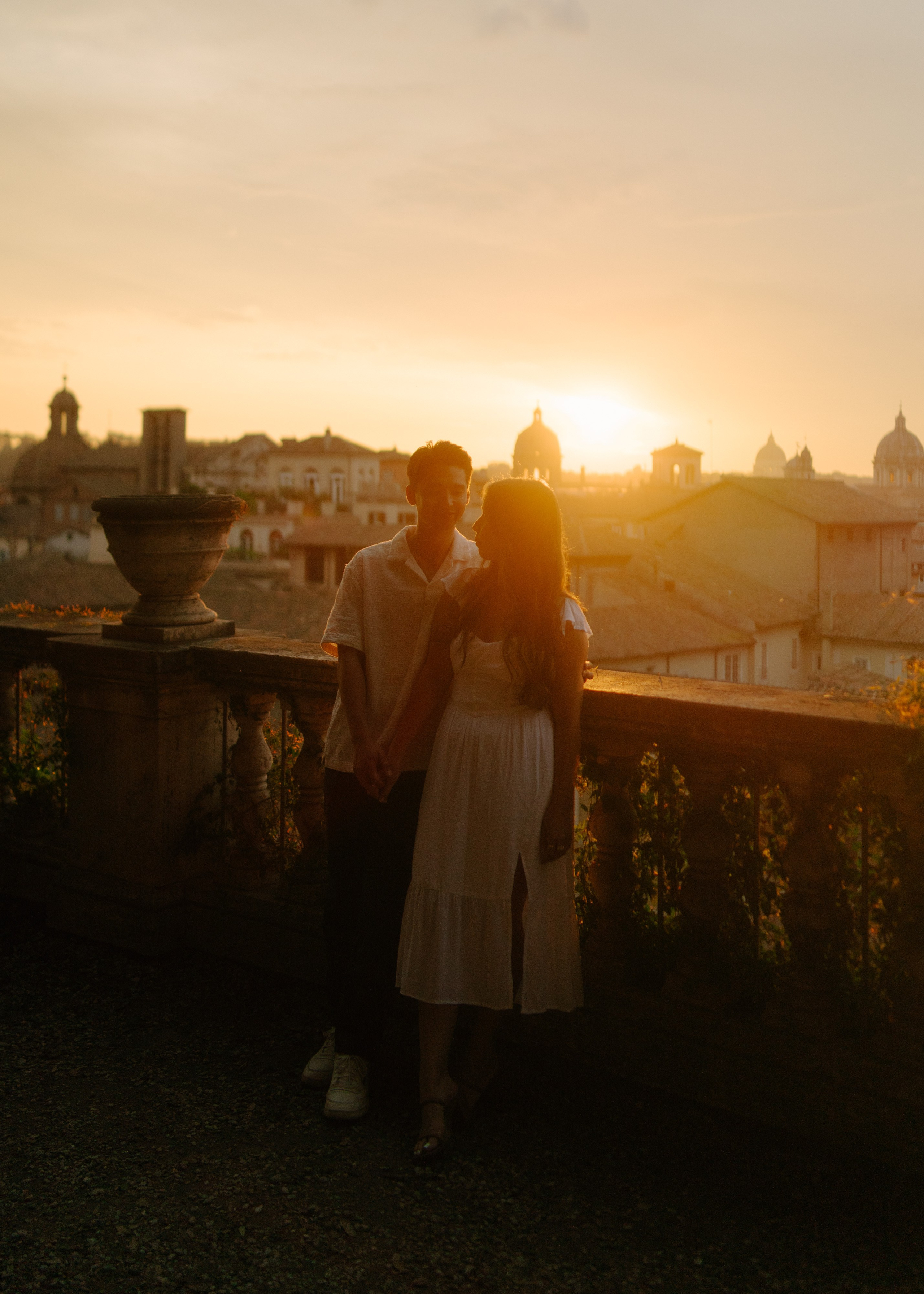 Colosseum afternoon walk. Photographer in Rome and Italy. Stas Varych