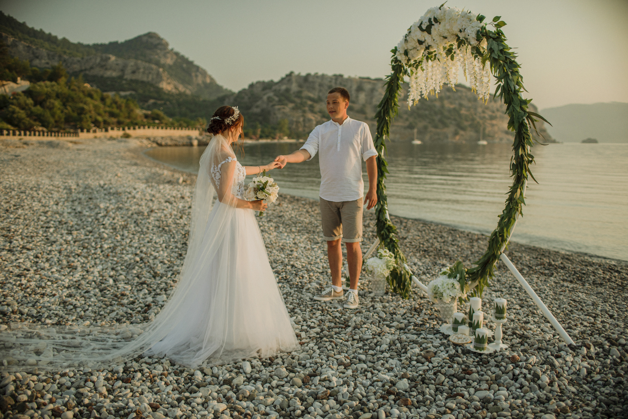 Фотосессия с аркой у моря. Фотограф в Каппадокии / Julia Ganch