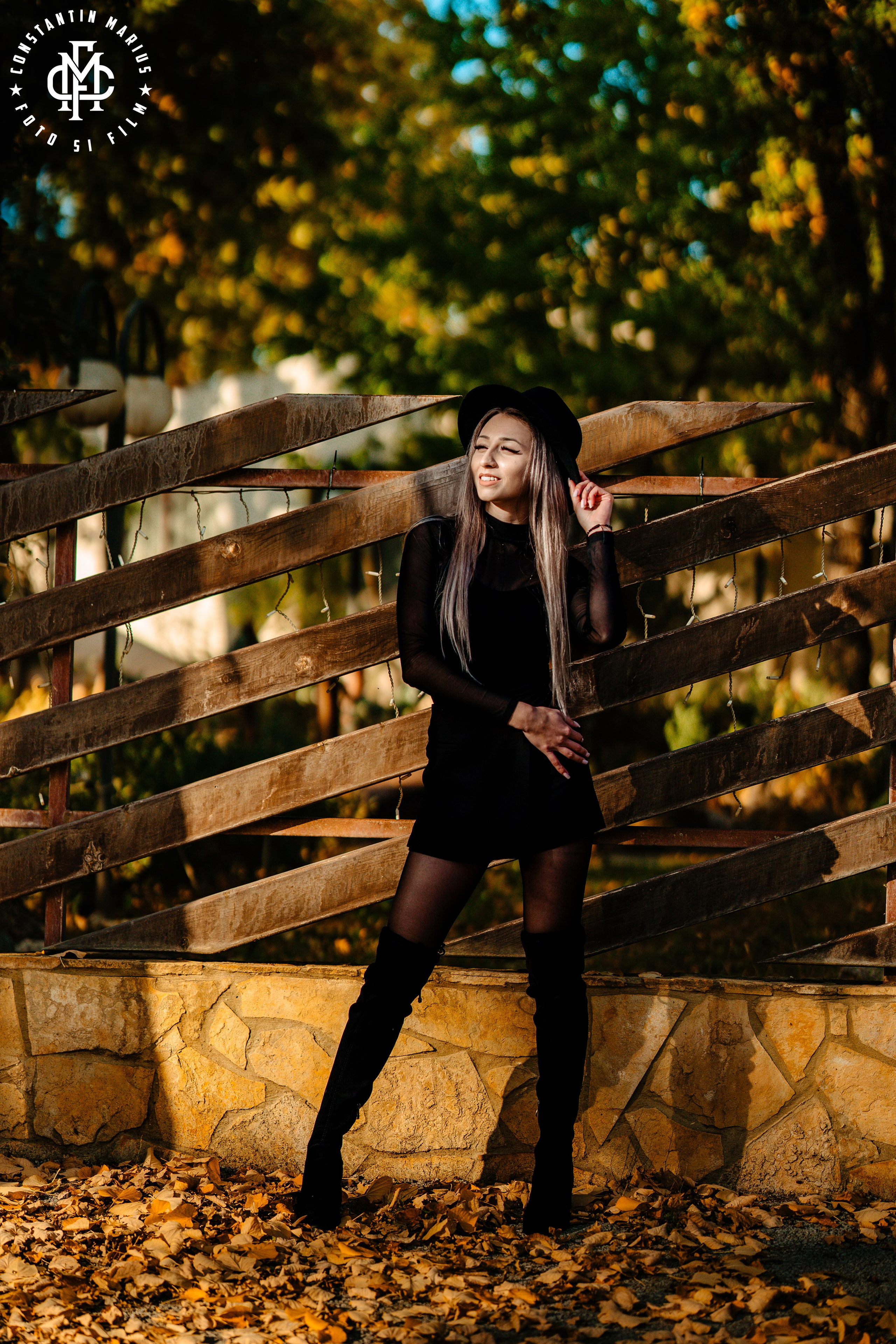 SEDINTA FOTO. DESPRE NOI