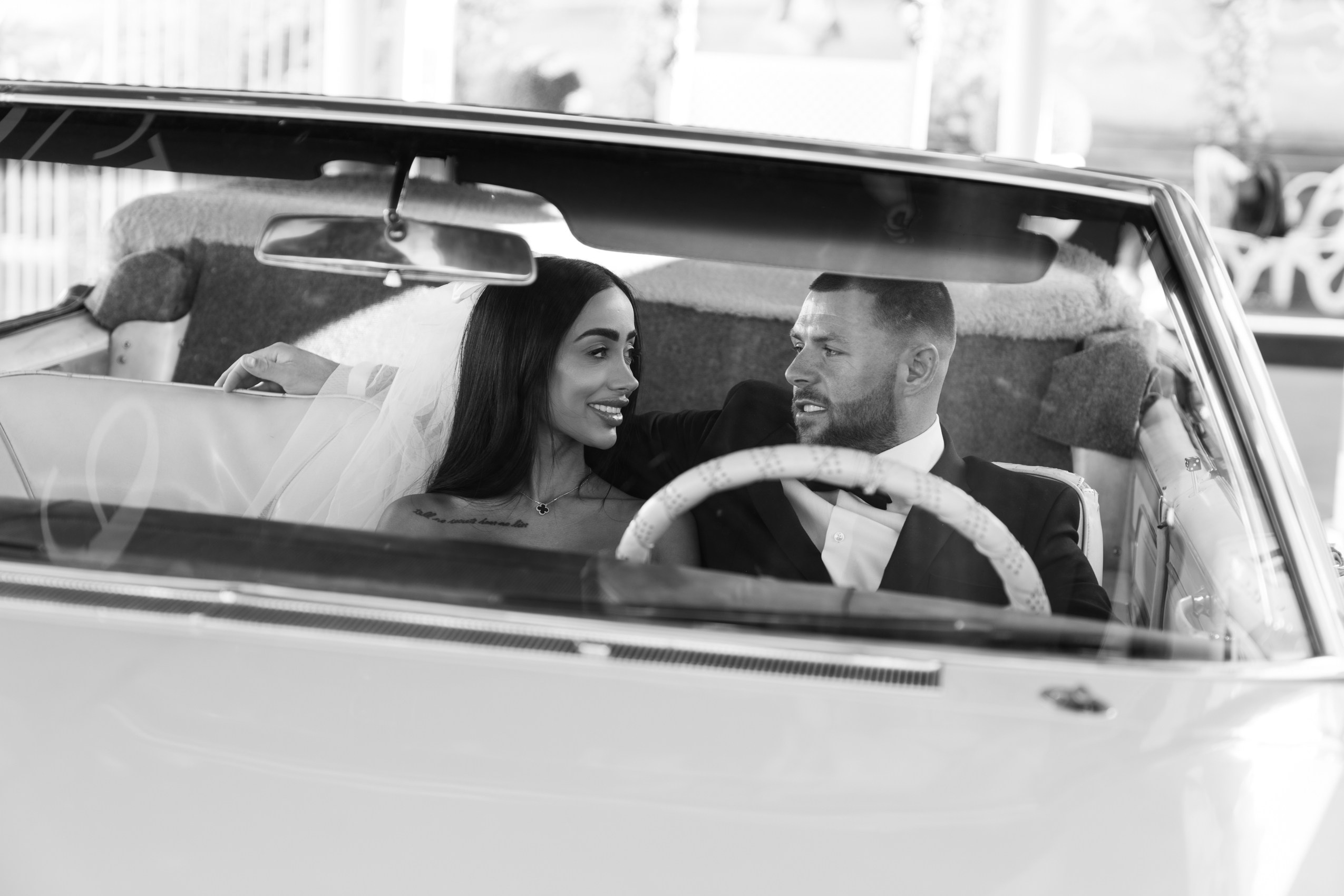 S&C. Wedding & elopement photographer Viktoriya Kravtsov. Las Vegas
