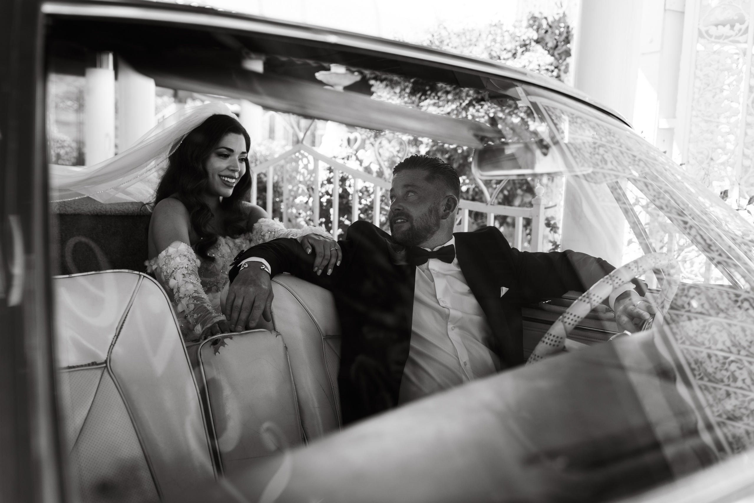 Sara&John. Wedding & elopement photographer Viktoriya Kravtsov. Las Vegas