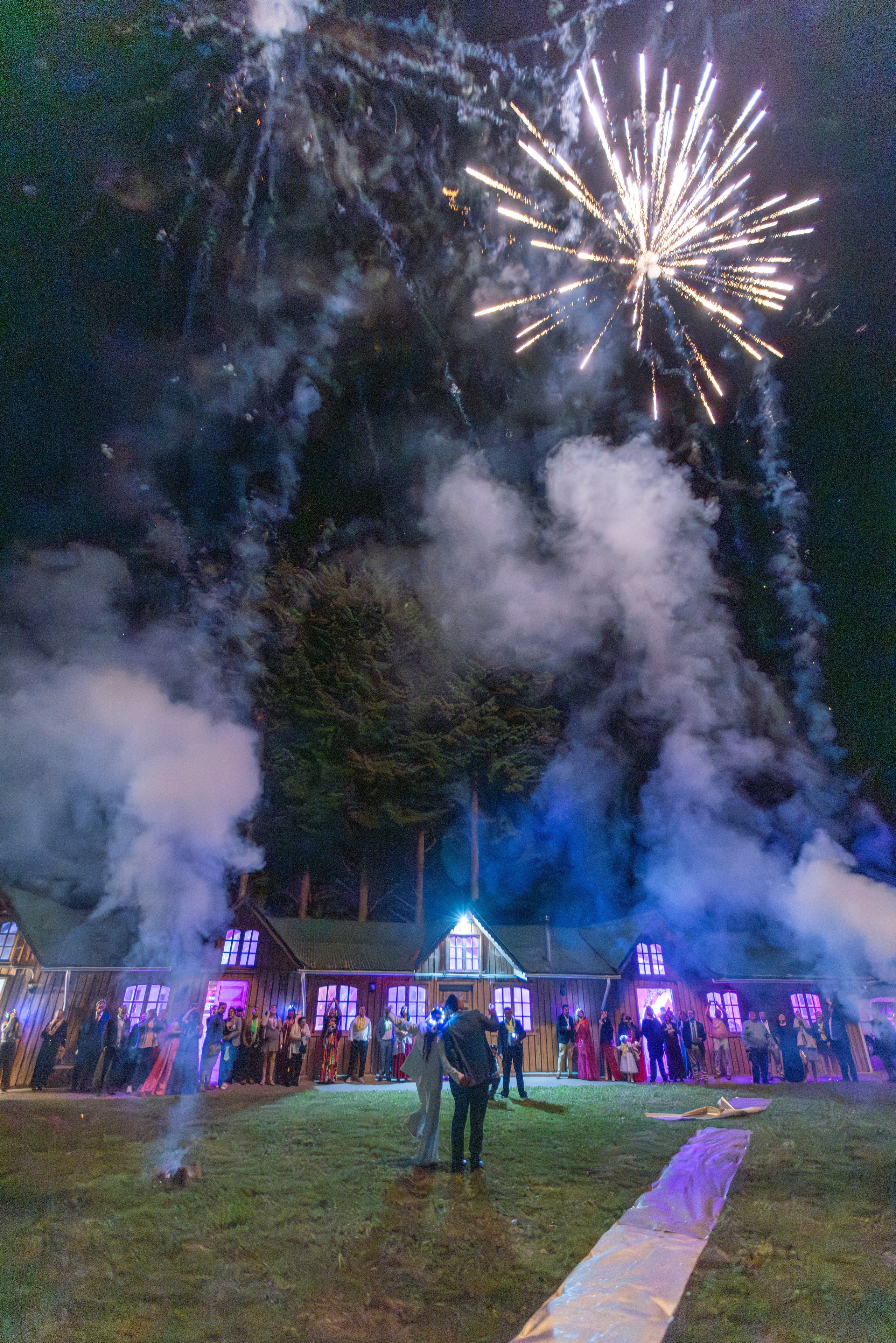 Elizabeth & Luis. Dinka & Emilio - El arte de preservar lo que no se repite