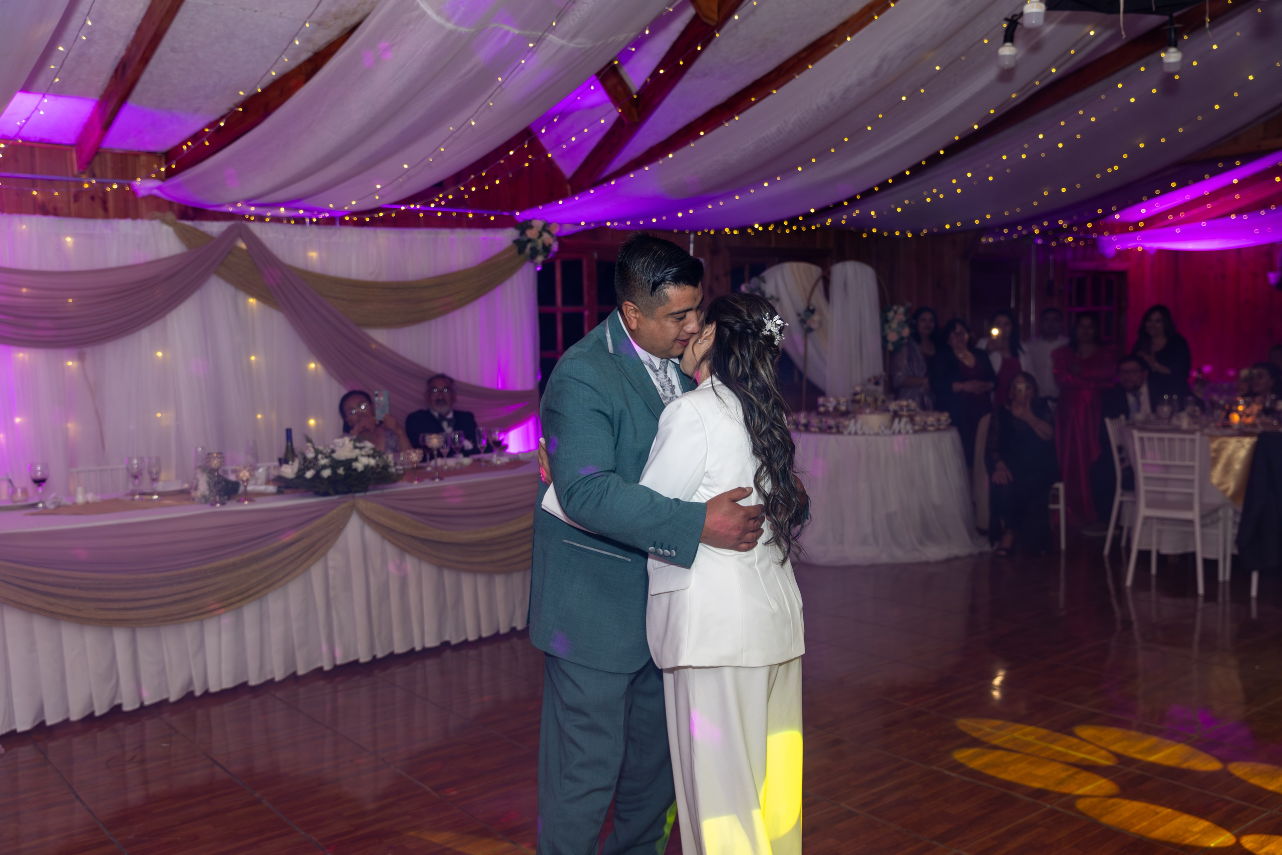 Elizabeth & Luis. Dinka & Emilio - El arte de preservar lo que no se repite