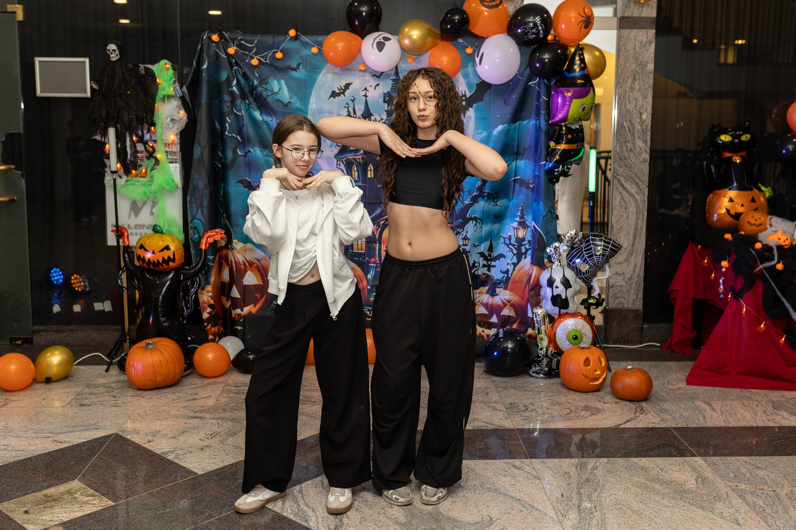 Leo dance studio Helloween 2025. Семейный и детский фотограф в Варшаве Мила Бобровская
