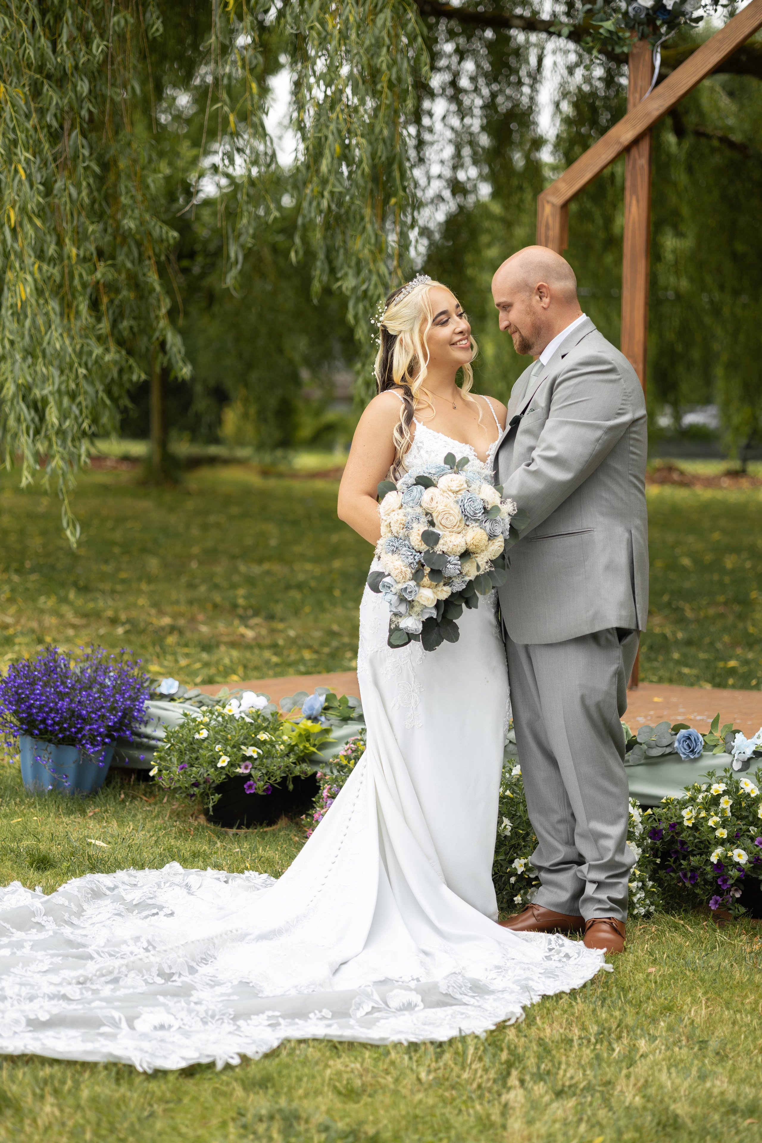 Backyard Wedding. Family and Wedding photographer