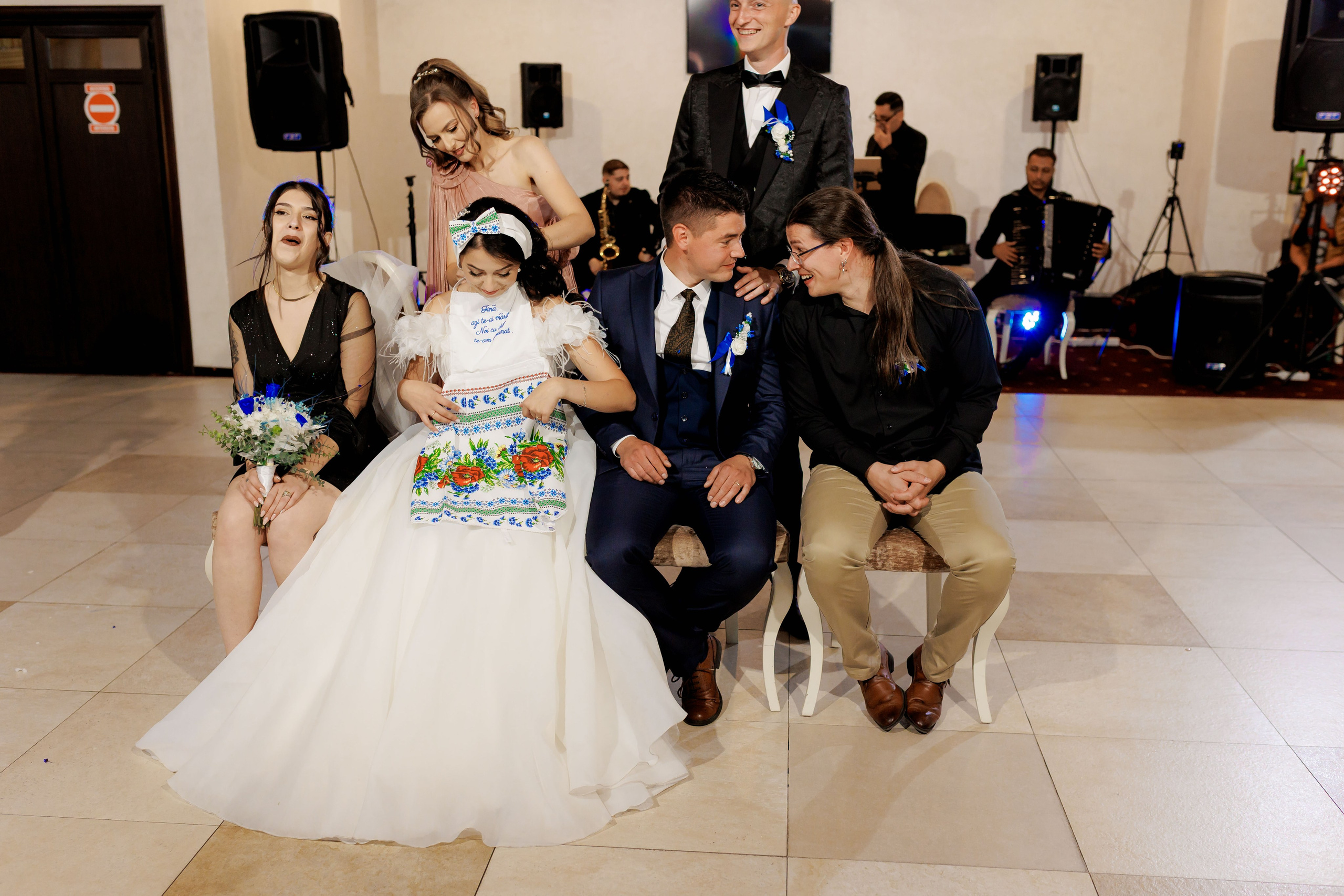 Loredana & Emilian – Ziua Nunții | Videografie - fotografie Botez Suceava, Iași, Botoșani. Servicii foto-video profesionale, pentru momente de neuitat