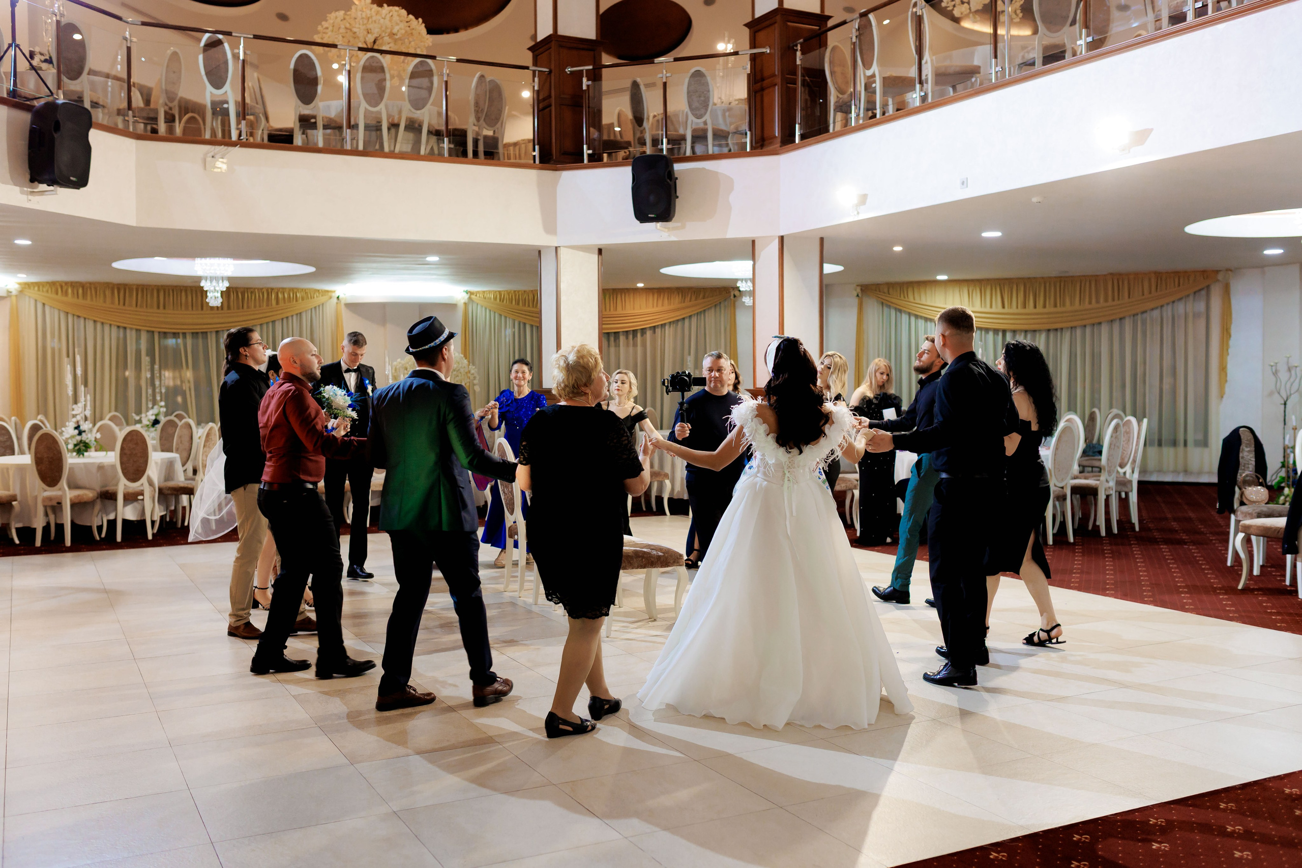 Loredana & Emilian – Ziua Nunții | Videografie - fotografie Botez Suceava, Iași, Botoșani. Servicii foto-video profesionale, pentru momente de neuitat