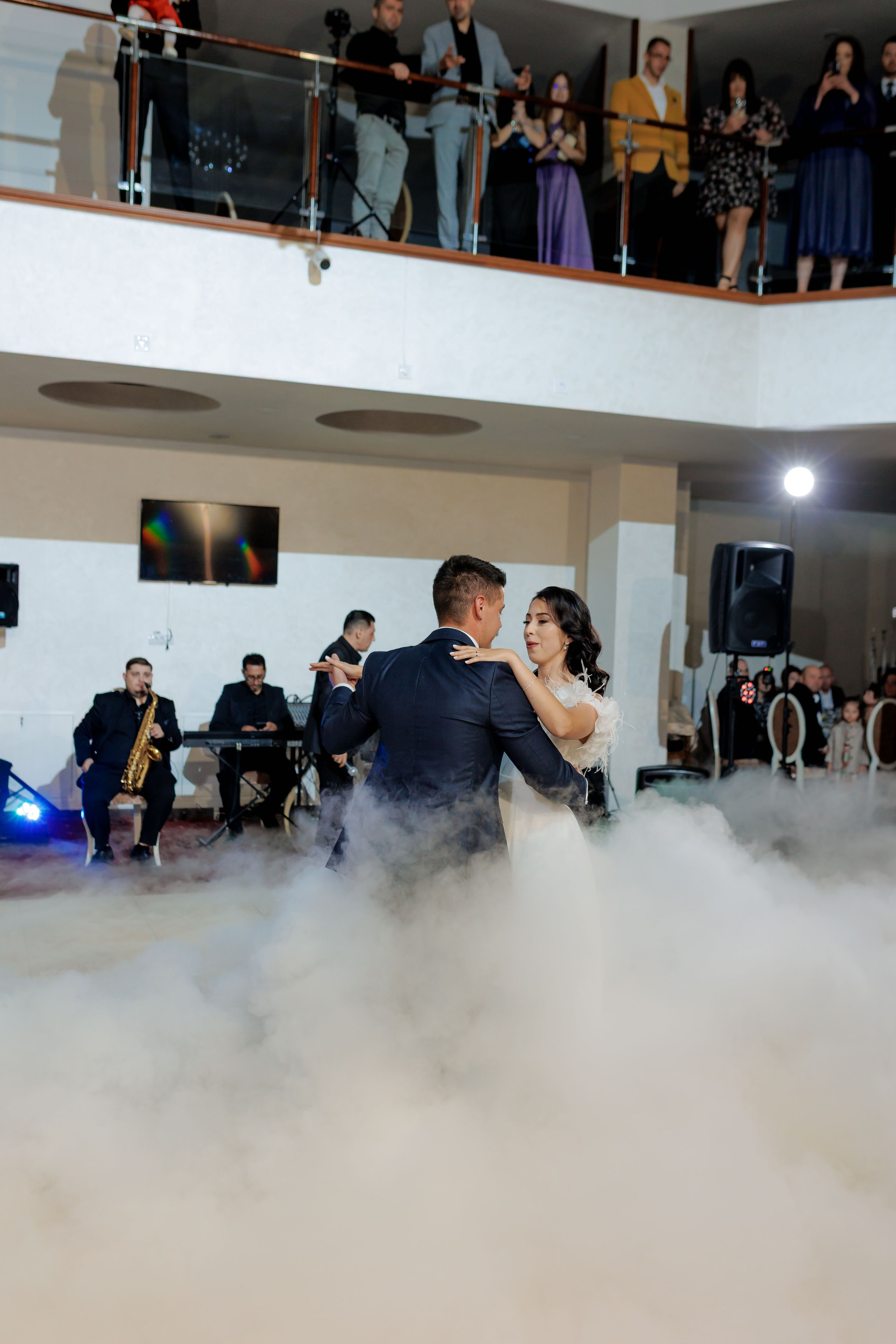 Loredana & Emilian – Ziua Nunții | Videografie - fotografie Botez Suceava, Iași, Botoșani. Servicii foto-video profesionale, pentru momente de neuitat