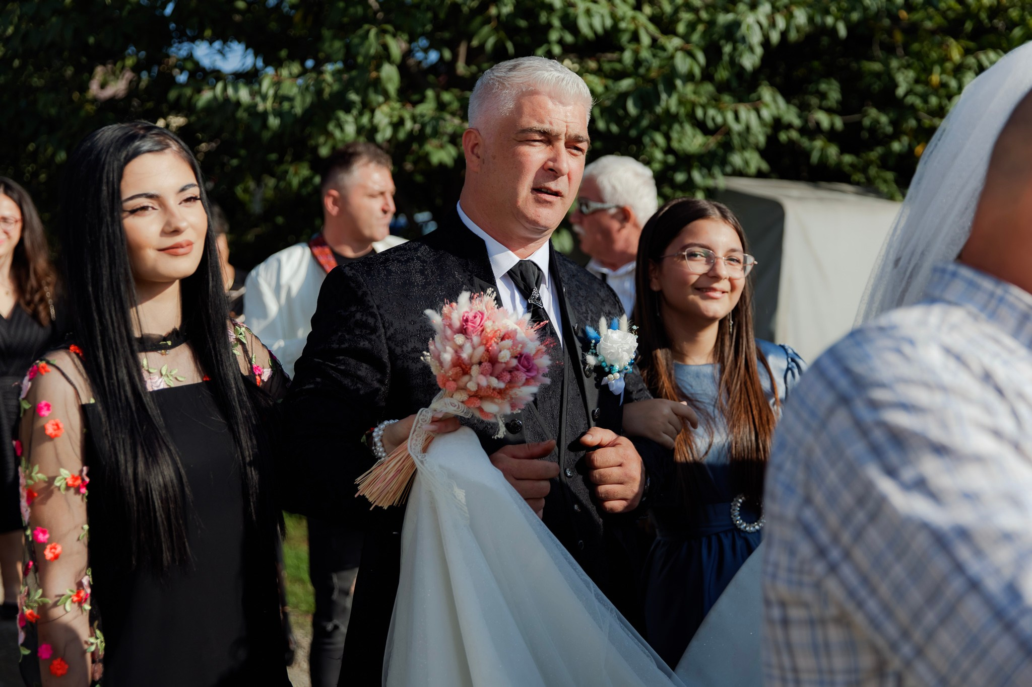 Mihai & Oana. Servicii foto-video profesionale, pentru momente de neuitat