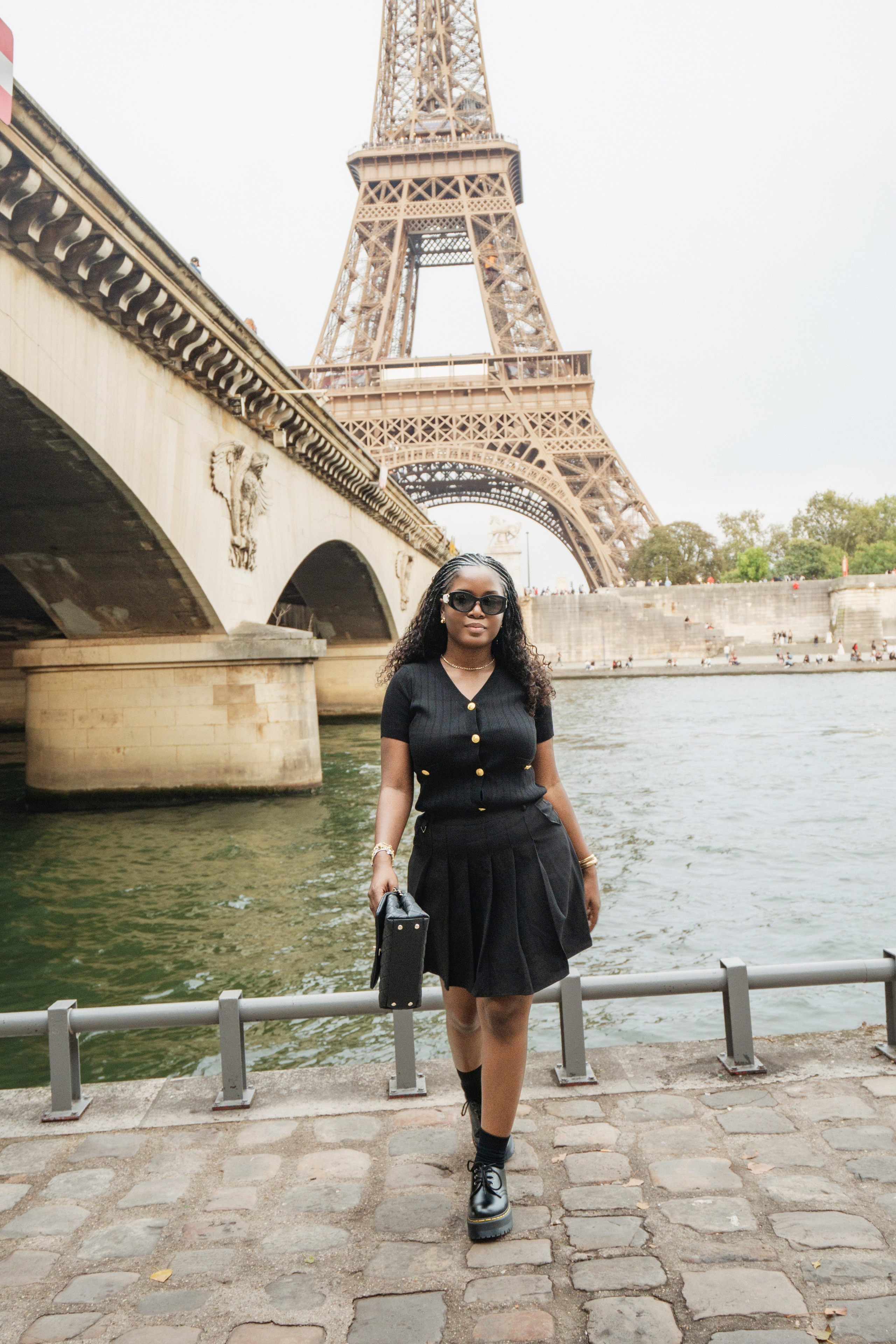 Juanita (1 hour). Photographer in Paris|Solo and groups, portraits & content, couples photo-shoot in Paris at the best locations