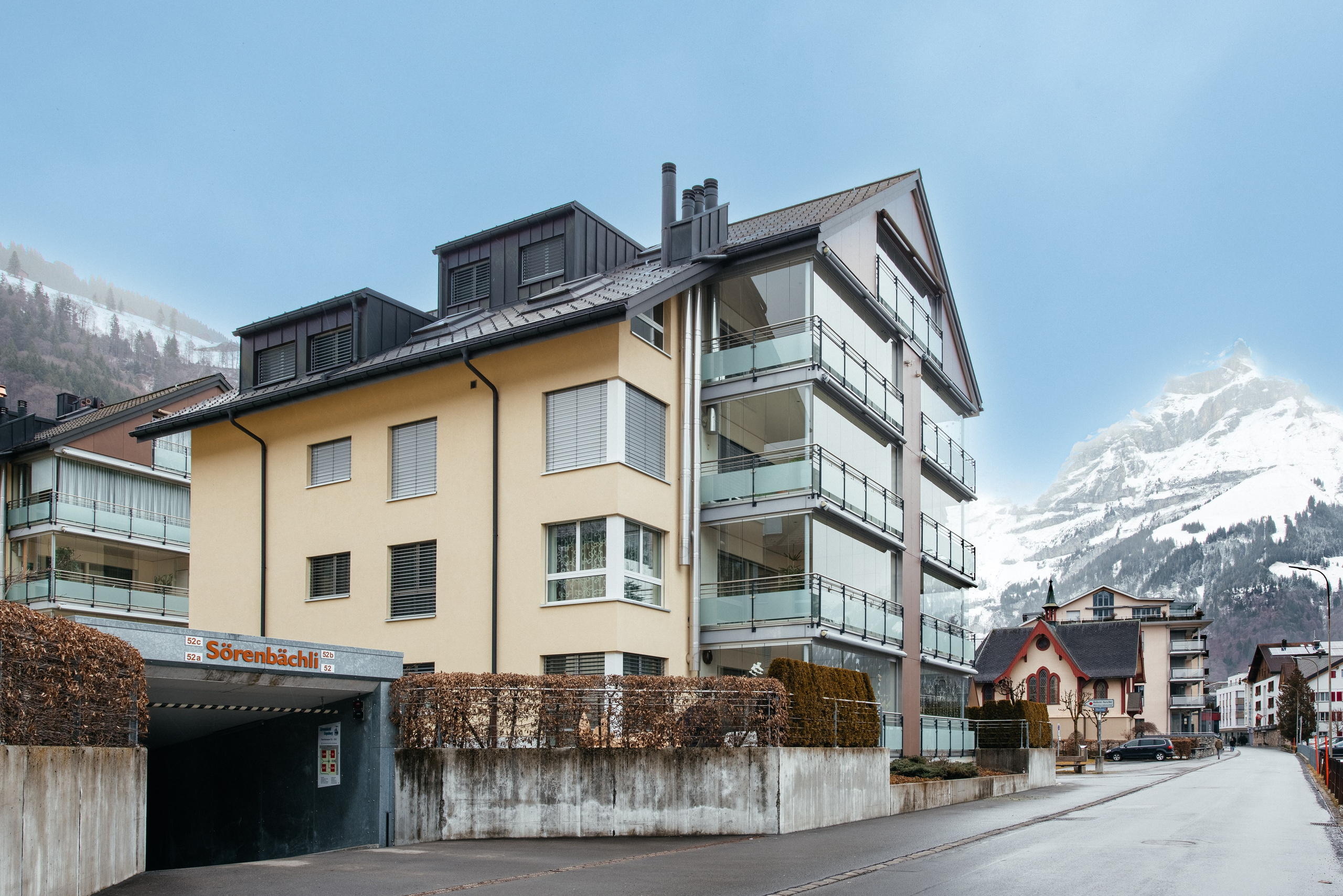 Wohnung, ENGELBERG, OBWALDEN. Hallo! Ich bin Elena und arbeite als Immobilienfotografin