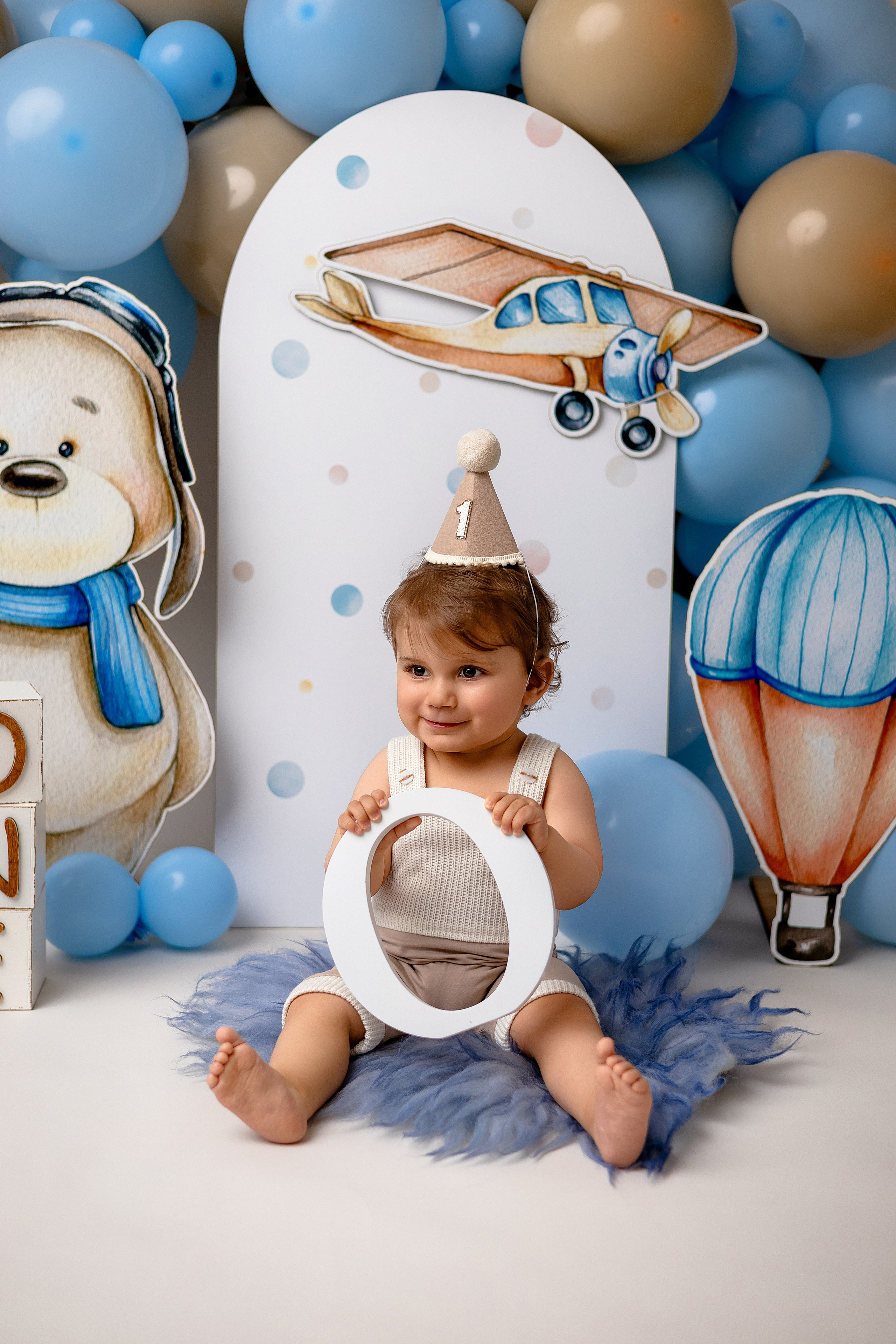 Erste Geburtstag „Cake Smash“. Neugeborene- Schwangerschaft- und Kinder Fotografin in Lehre