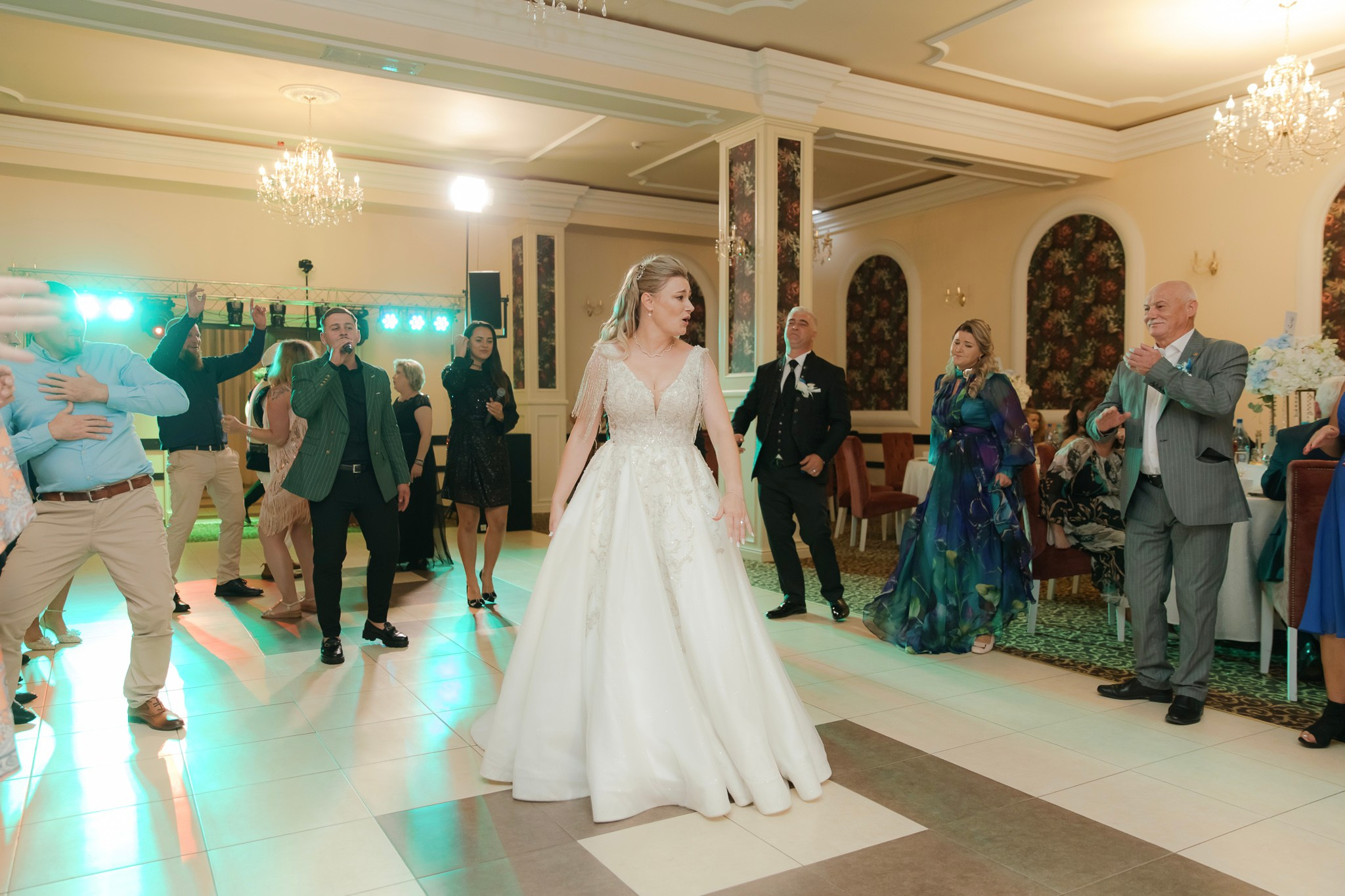 Mihai & Oana. Servicii foto-video profesionale, pentru momente de neuitat